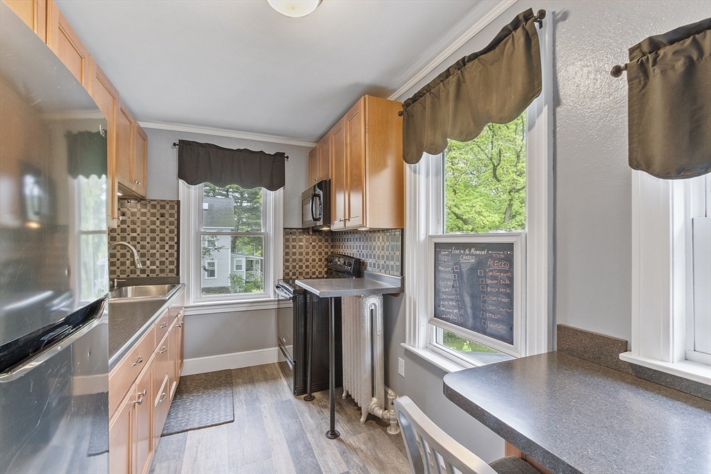 Lunenburg, Massachusetts, 01462, United States, 4 Bedrooms Bedrooms, ,2 BathroomsBathrooms,Residential,For Sale,1875910