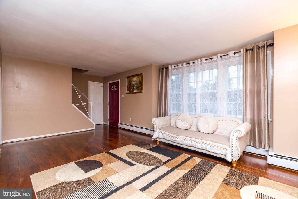 Lansdale, Pennsylvania, 19446, United States, 3 Bedrooms Bedrooms, ,3 BathroomsBathrooms,Residential,For Sale,1919962