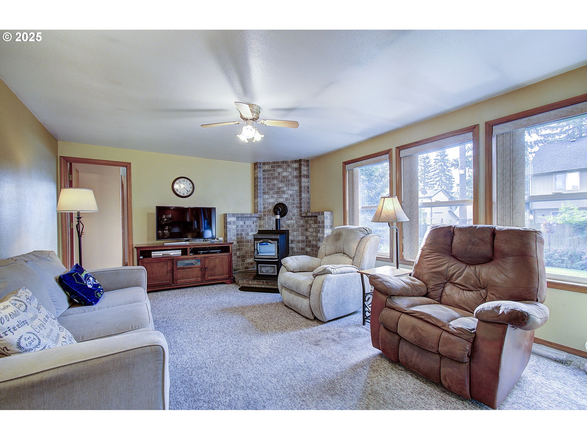 Vancouver, Washington, 98682, United States, 5 Bedrooms Bedrooms, ,2 BathroomsBathrooms,Residential,For Sale,1960413