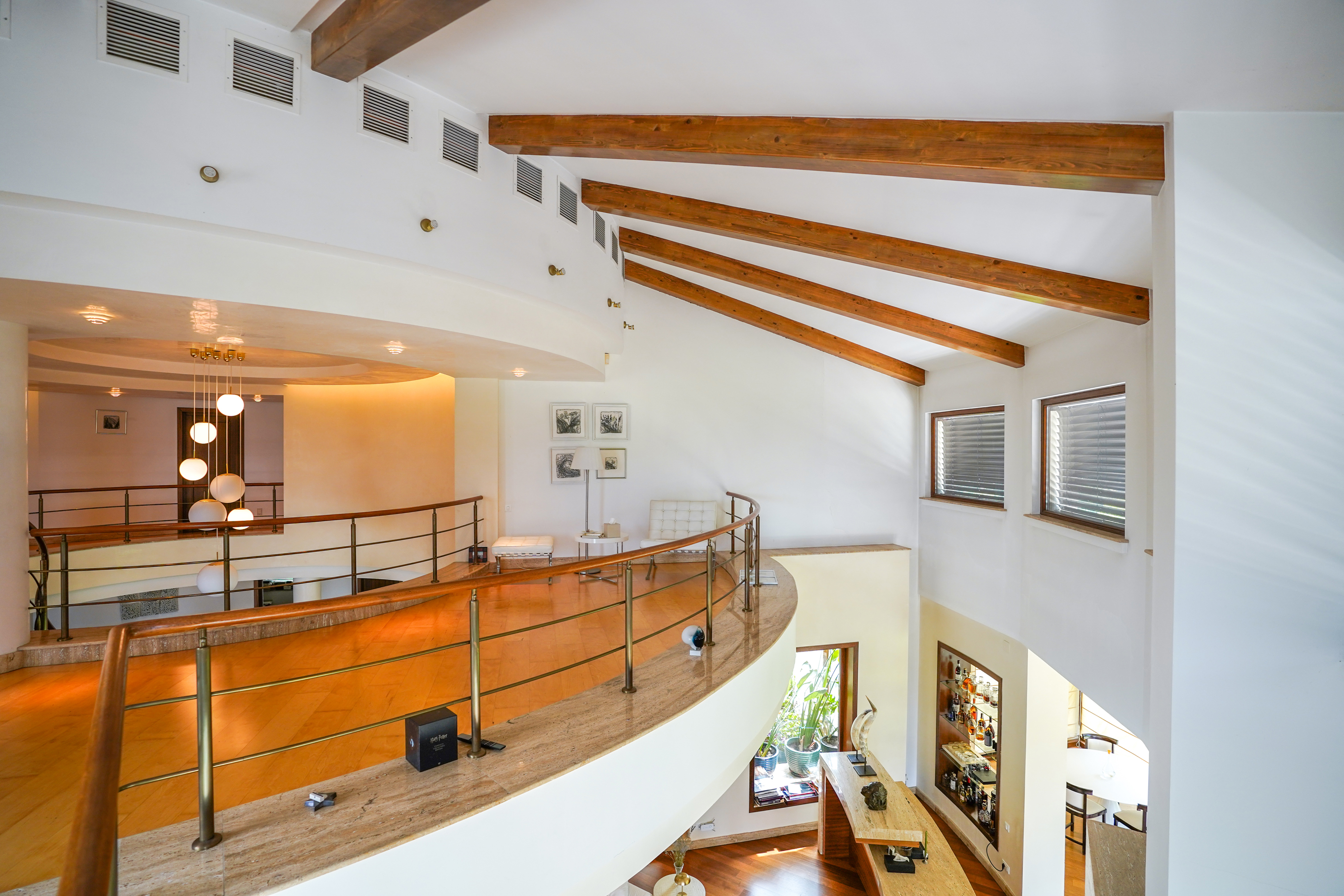  Villa with Private Peninsula and Panoramic Lake Views, Corbeanca - 物件實景