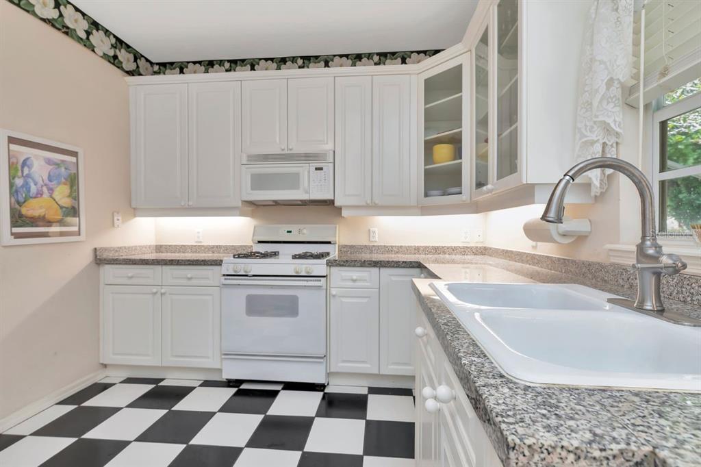 Tarpon Springs, Florida, 34689, United States, 3 Bedrooms Bedrooms, ,3 BathroomsBathrooms,Residential,For Sale,1947969