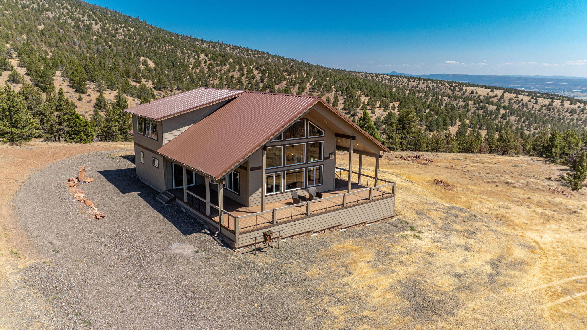 Prineville, Oregon, 97754, United States, 4 Bedrooms Bedrooms, ,3 BathroomsBathrooms,Residential,For Sale,1902068