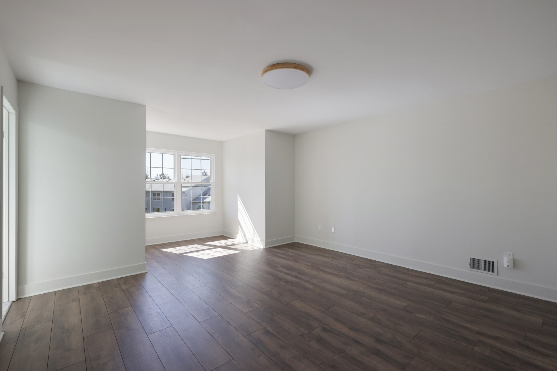  ?Chambers Brook? Townhome Offers Modern Luxury and Idyllic Surroundings - 物件實景