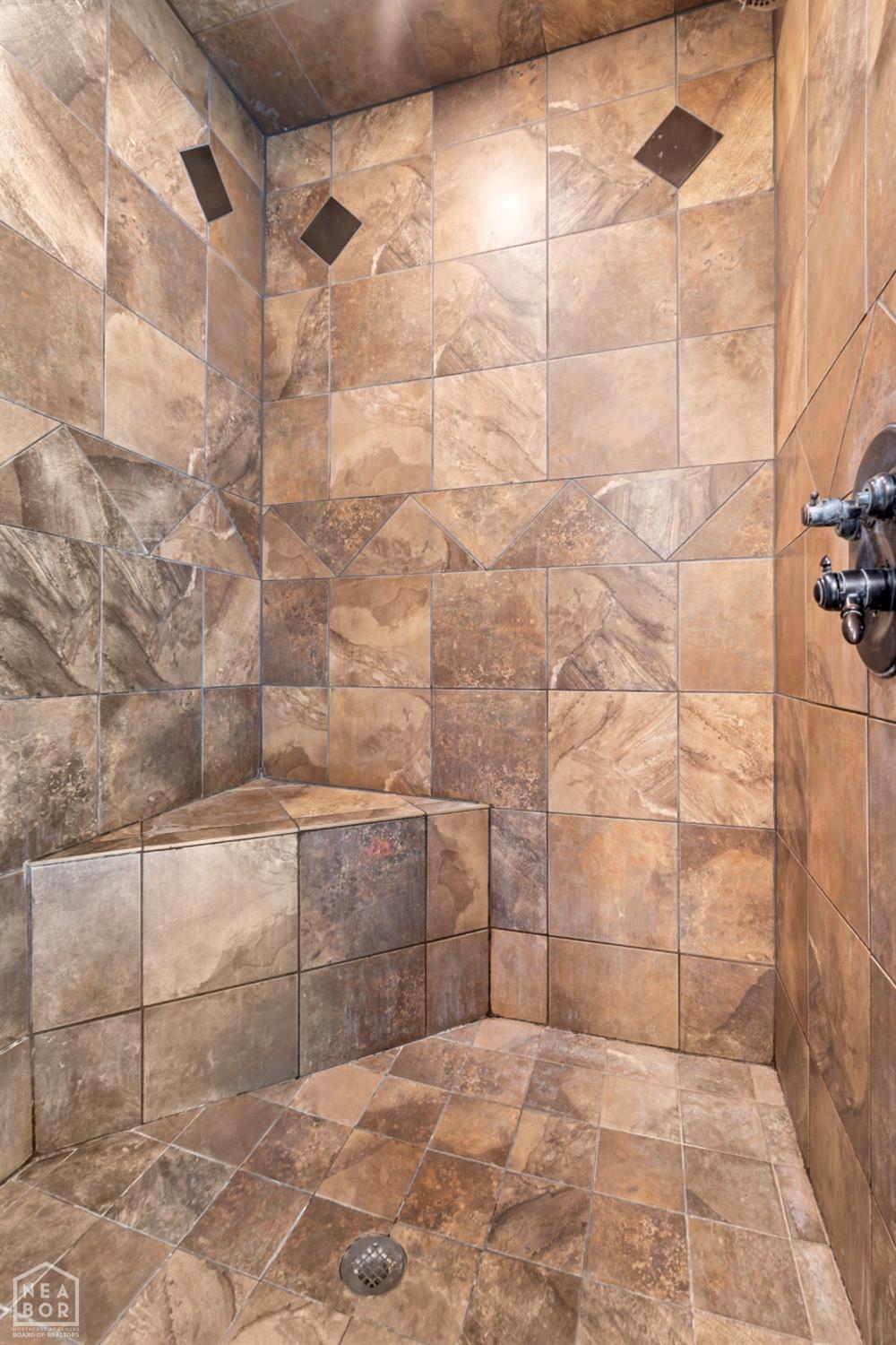 Jonesboro, Arkansas, 72404, United States, ,5 BathroomsBathrooms,Residential,For Sale,1981825