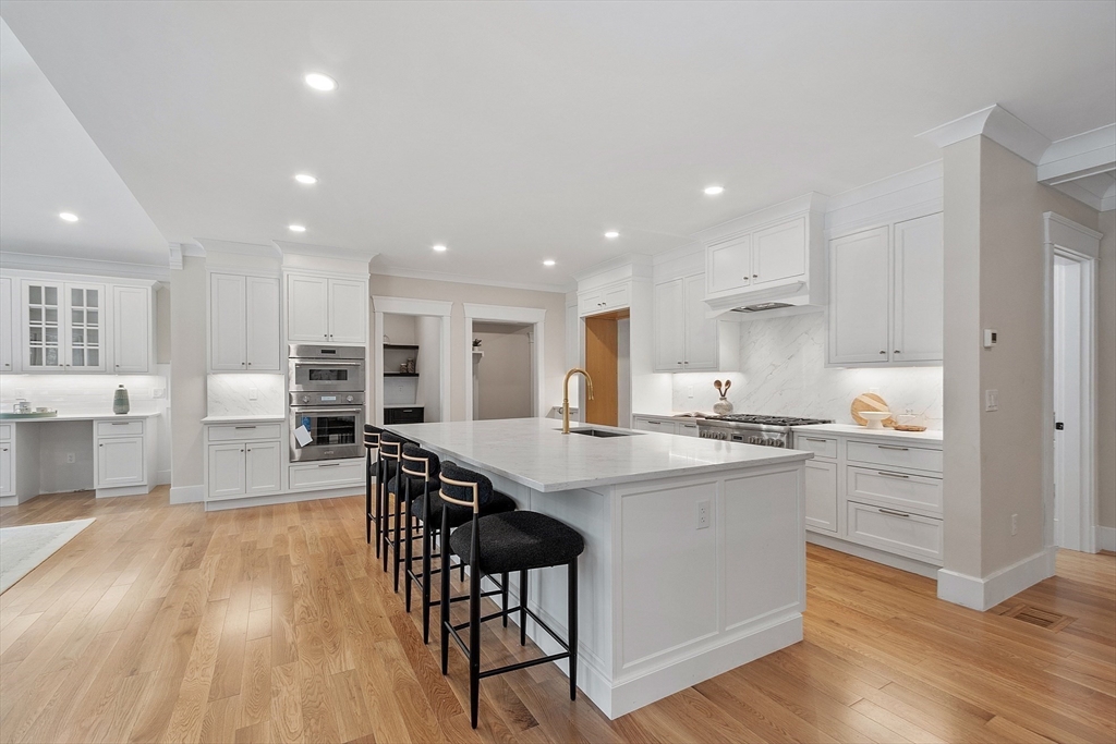 Carlisle, Massachusetts, 01741, United States, 5 Bedrooms Bedrooms, ,6 BathroomsBathrooms,Residential,For Sale,1792781
