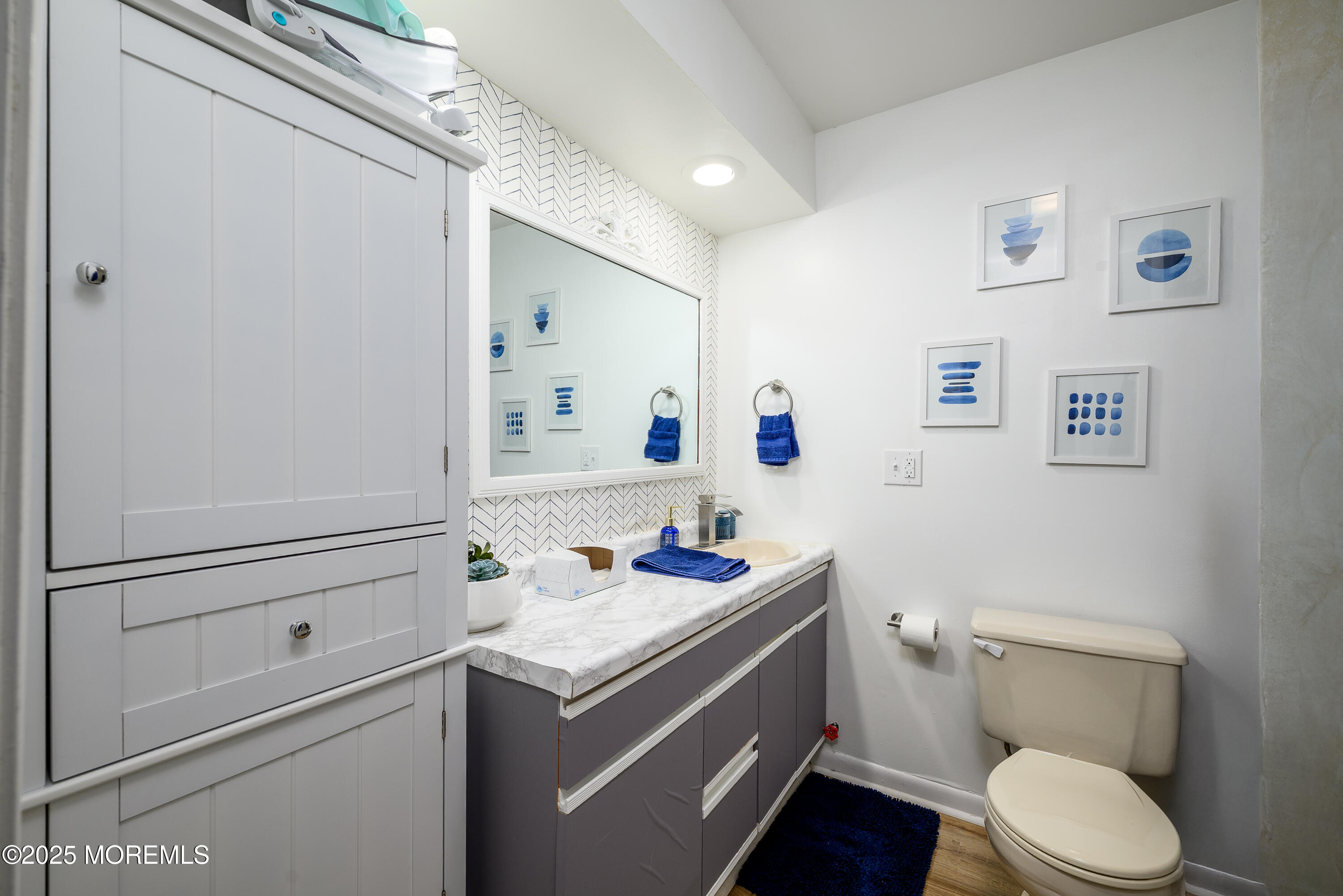 Red Bank, New Jersey, 07701, United States, 2 Bedrooms Bedrooms, ,3 BathroomsBathrooms,Residential,For Sale,1970602