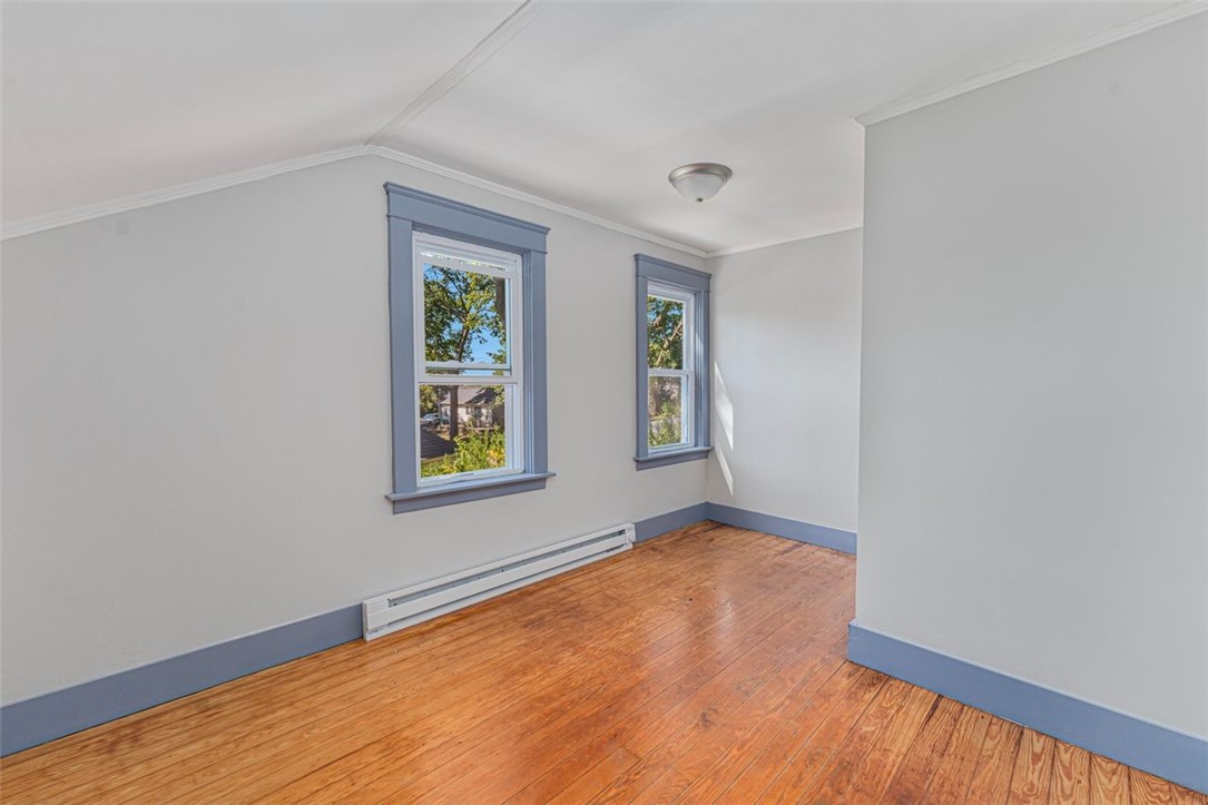 Warwick, Rhode Island, 02889, United States, 4 Bedrooms Bedrooms, ,2 BathroomsBathrooms,Residential,For Sale,1988287