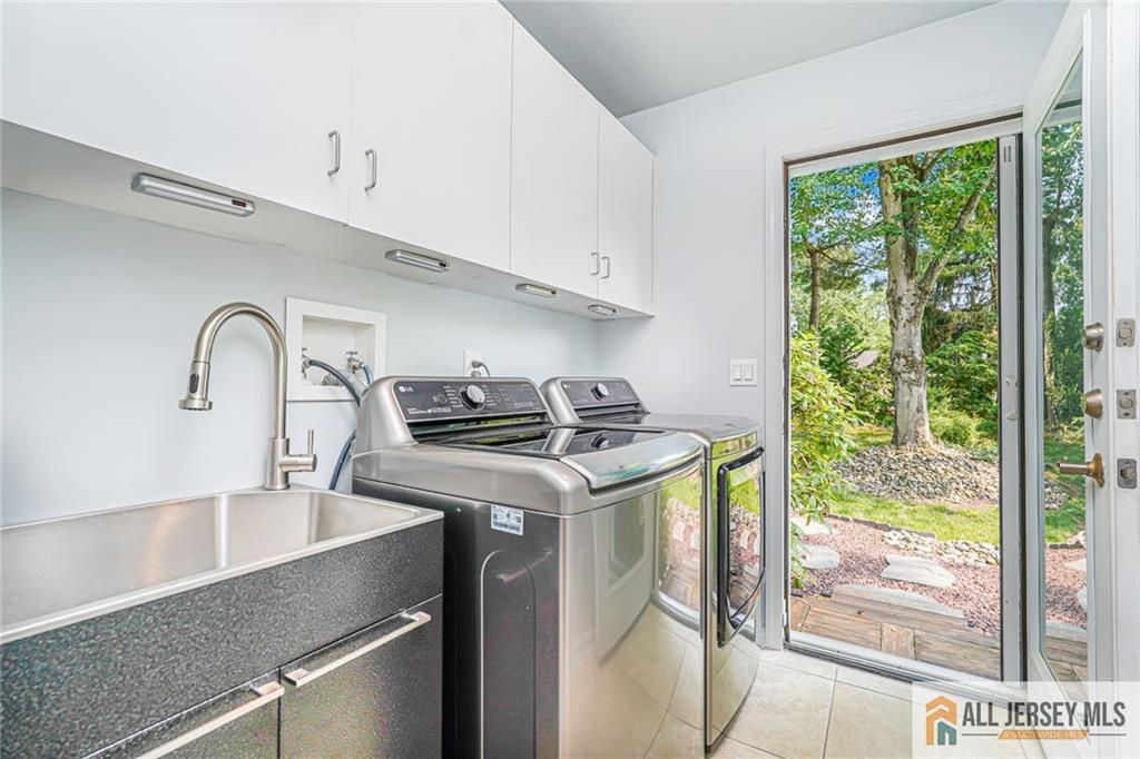 East Brunswick, New Jersey, 08816, United States, 4 Bedrooms Bedrooms, ,4 BathroomsBathrooms,Residential,For Sale,1847470