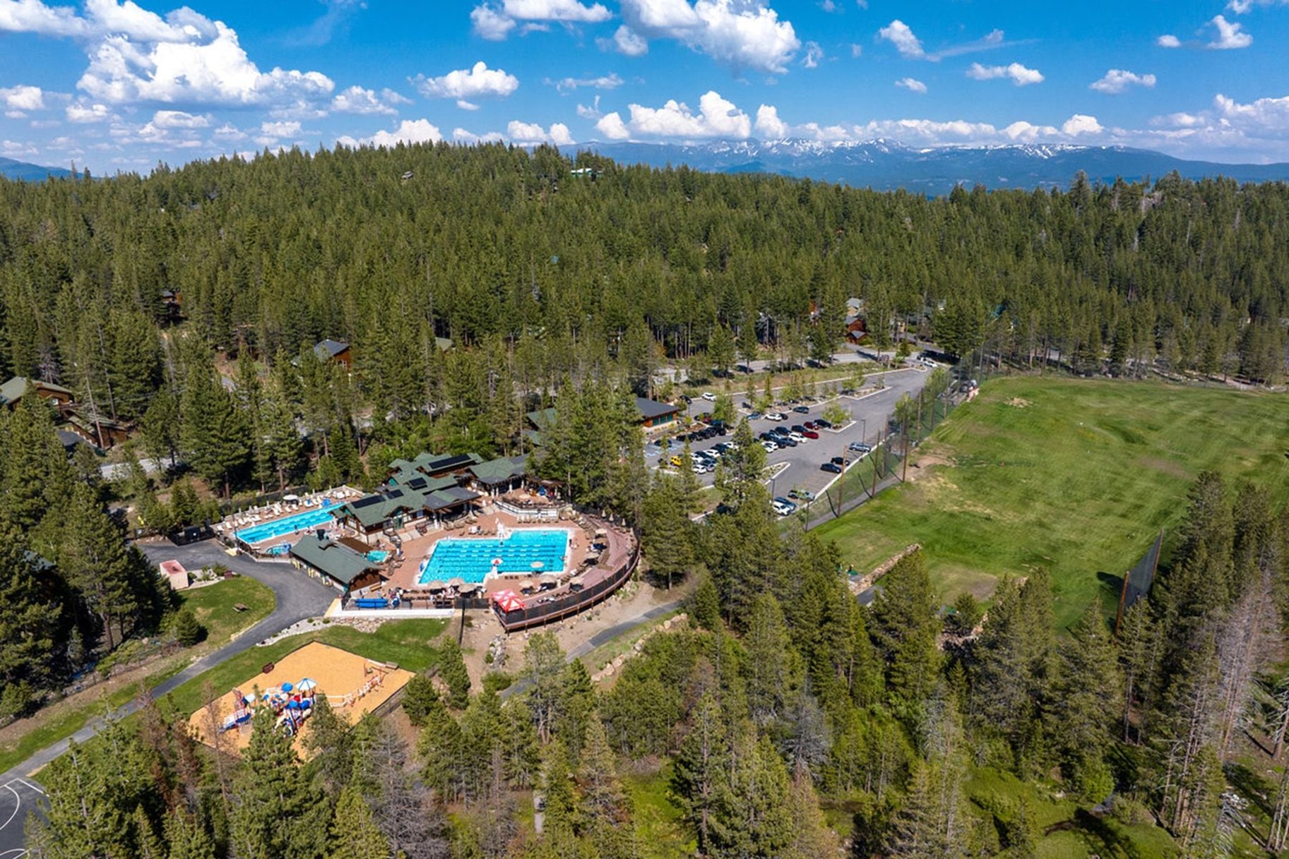  Updated Tahoe Donner retreat with a greenbelt setting - 物件實景