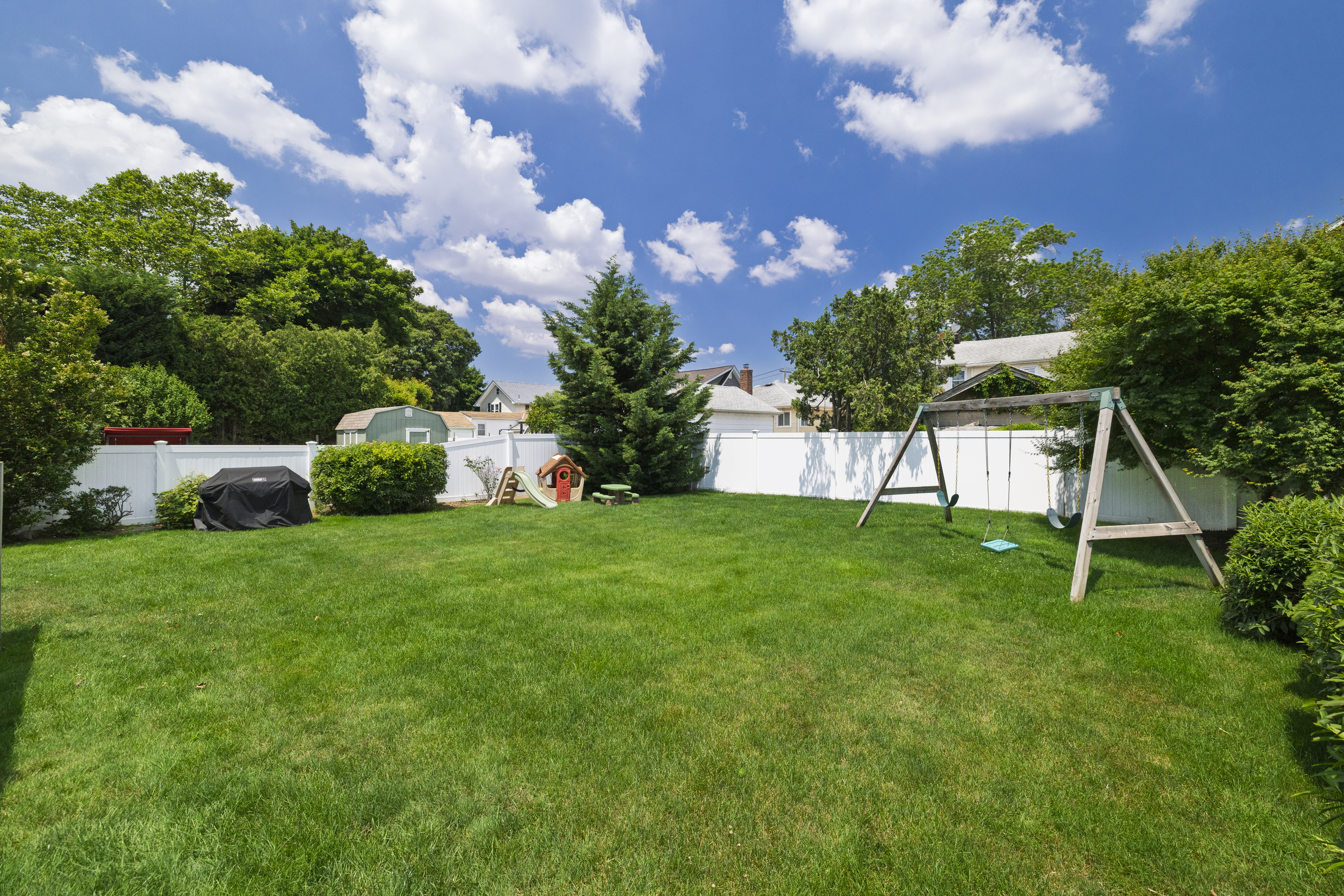  41 Hart Street, Lynbrook, NY 11563 - 物件實景