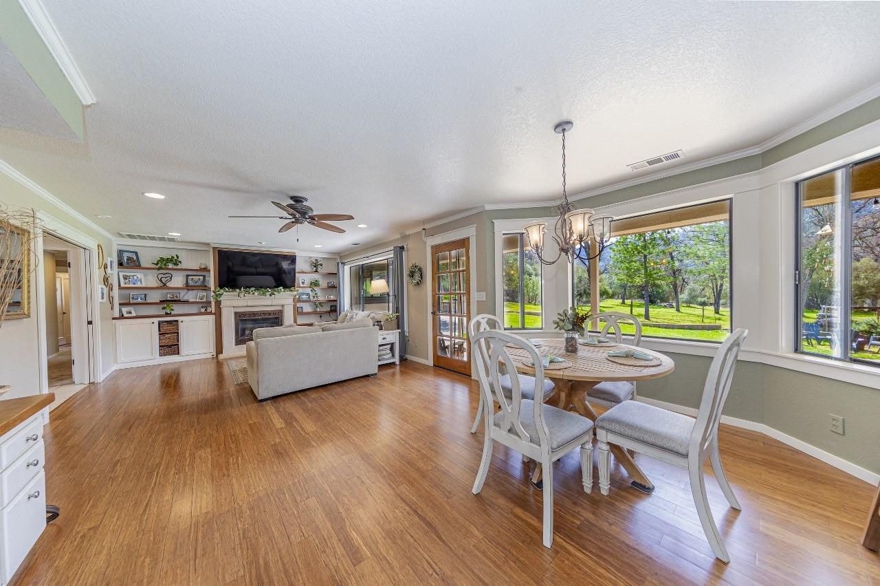 Oakhurst, California, 93644, United States, 3 Bedrooms Bedrooms, ,3 BathroomsBathrooms,Residential,For Sale,1977364