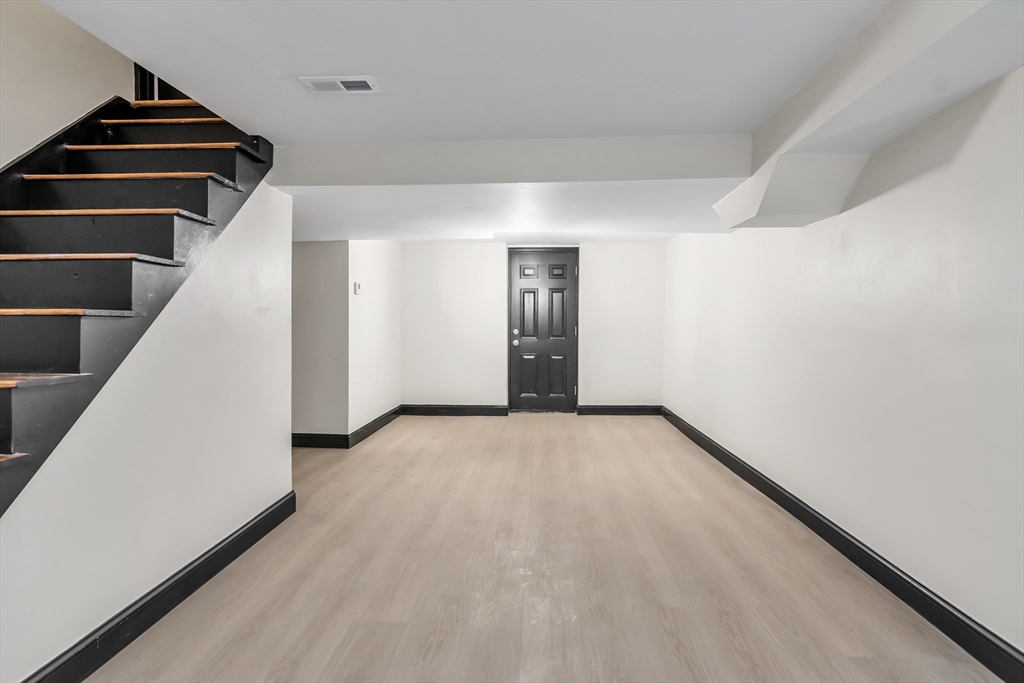 Billerica, Massachusetts, 01821, United States, 4 Bedrooms Bedrooms, ,3 BathroomsBathrooms,Residential,For Sale,1980011