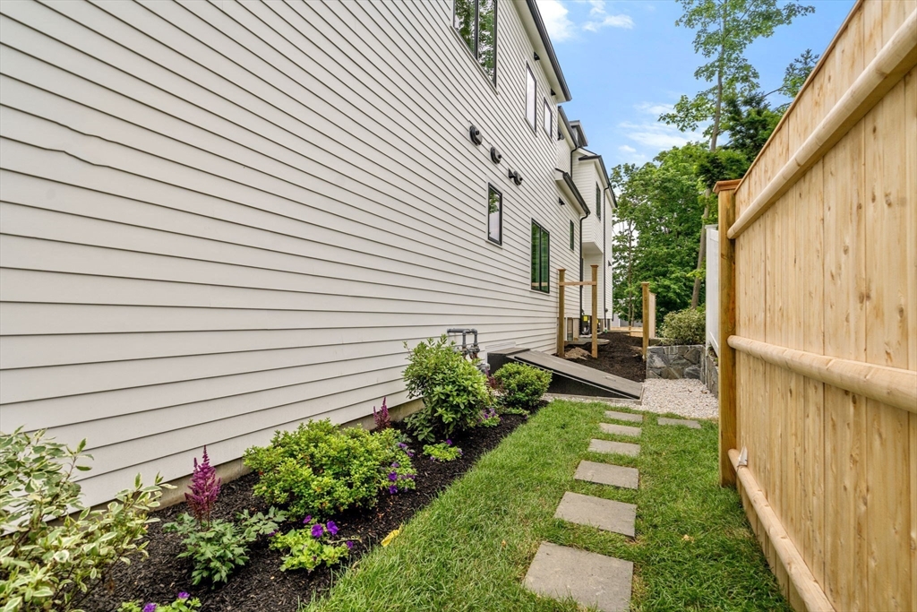 Newton, Massachusetts, 02466, United States, 5 Bedrooms Bedrooms, ,5 BathroomsBathrooms,Residential,For Sale,1856429