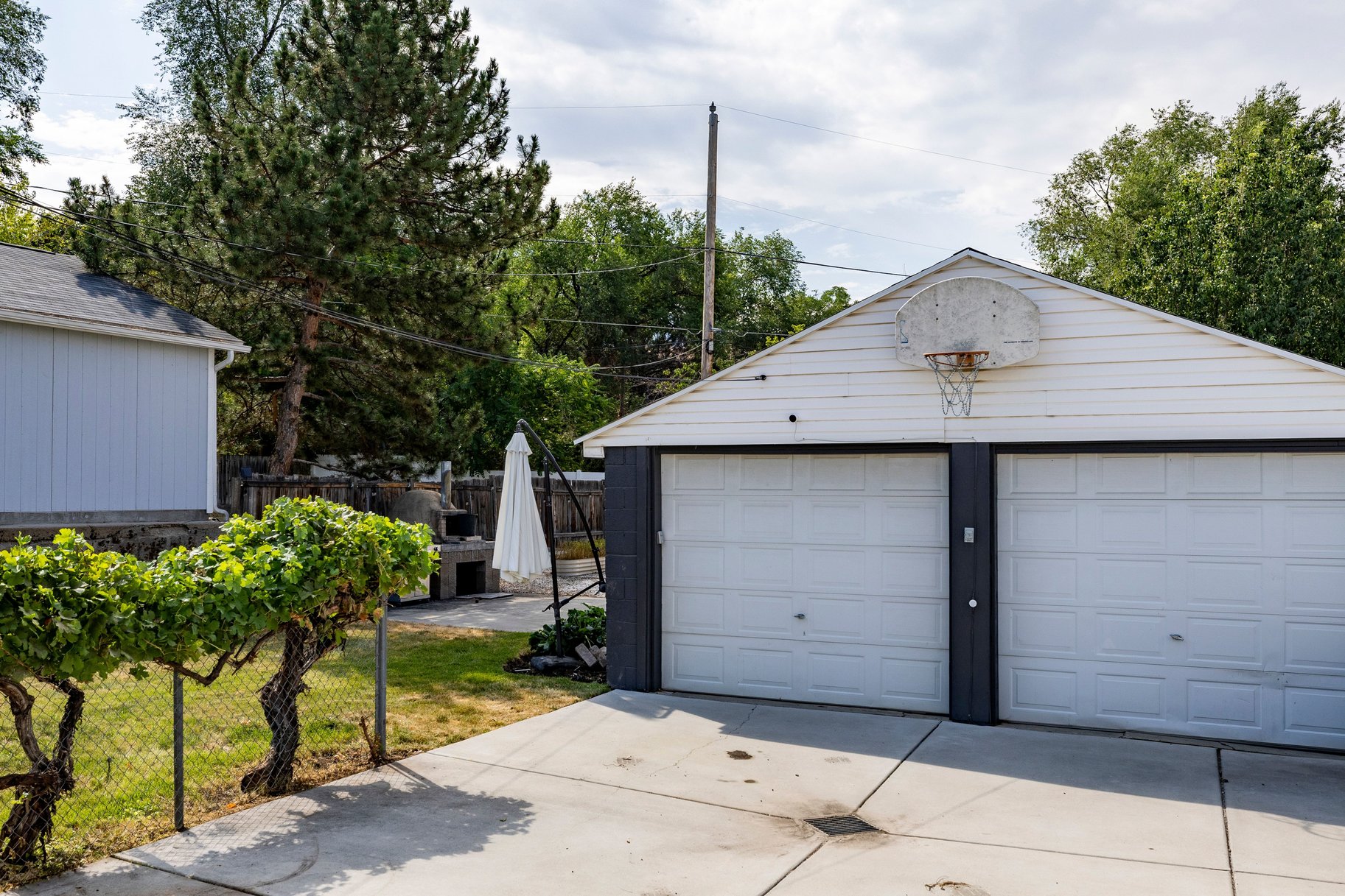  Updated Millcreek Home with Space to Make It Your Own - 物件實景