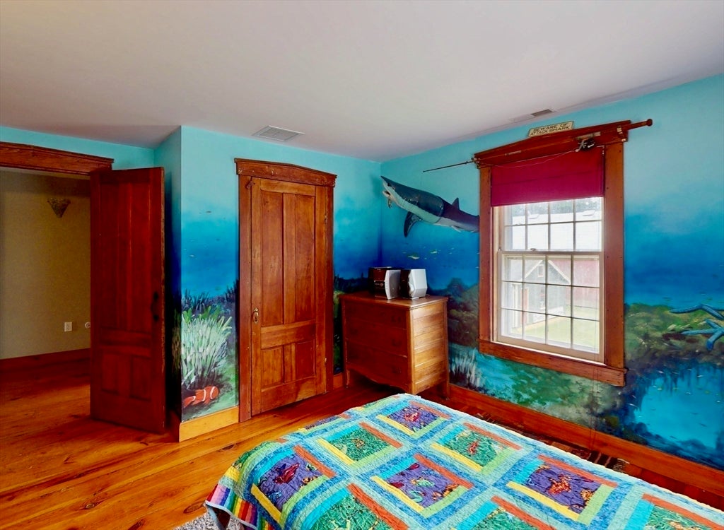 Hadley, Massachusetts, 01035, United States, 5 Bedrooms Bedrooms, ,3 BathroomsBathrooms,Residential,For Sale,1885251