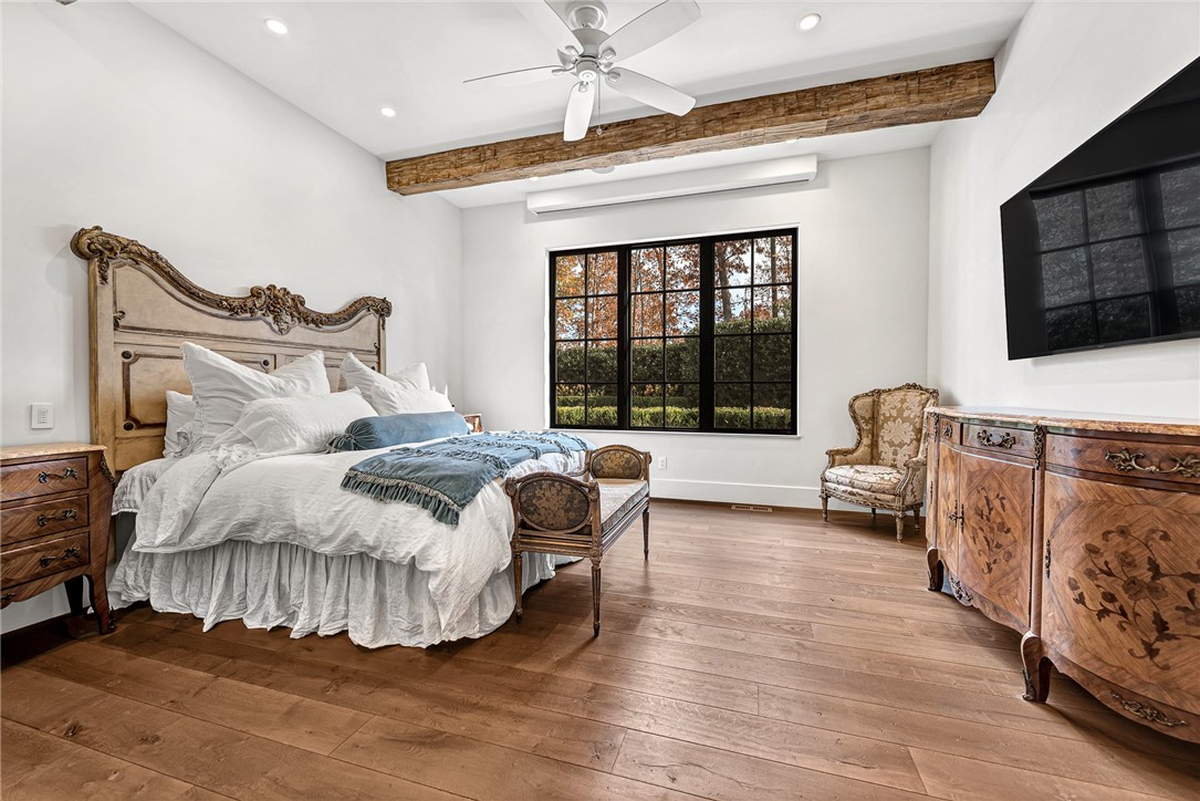 Fayetteville, Arkansas, 72704, United States, 4 Bedrooms Bedrooms, ,5 BathroomsBathrooms,Residential,For Sale,1993299