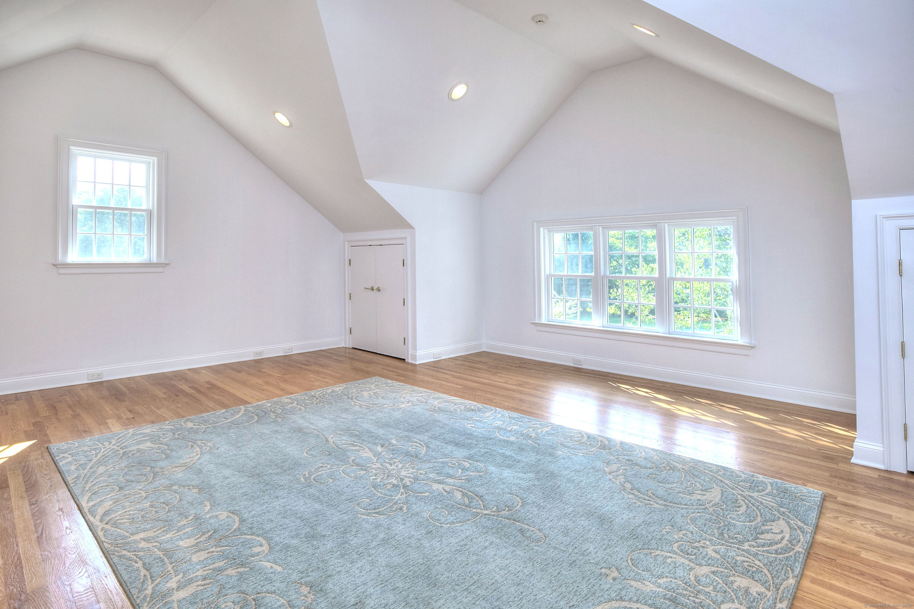 Westport, Connecticut, 06880, United States, 5 Bedrooms Bedrooms, ,7 BathroomsBathrooms,Residential,For Sale,1906328