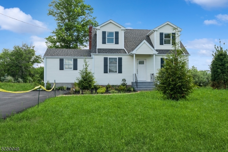 Franklin Twp., New Jersey, 08825, United States, 2 Bedrooms Bedrooms, ,3 BathroomsBathrooms,Residential,For Sale,1820941
