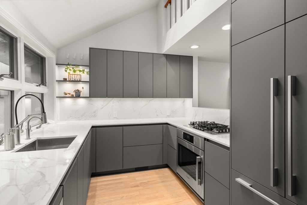 Brookline, Massachusetts, 02467, United States, 3 Bedrooms Bedrooms, ,3 BathroomsBathrooms,Residential,For Sale,1941652