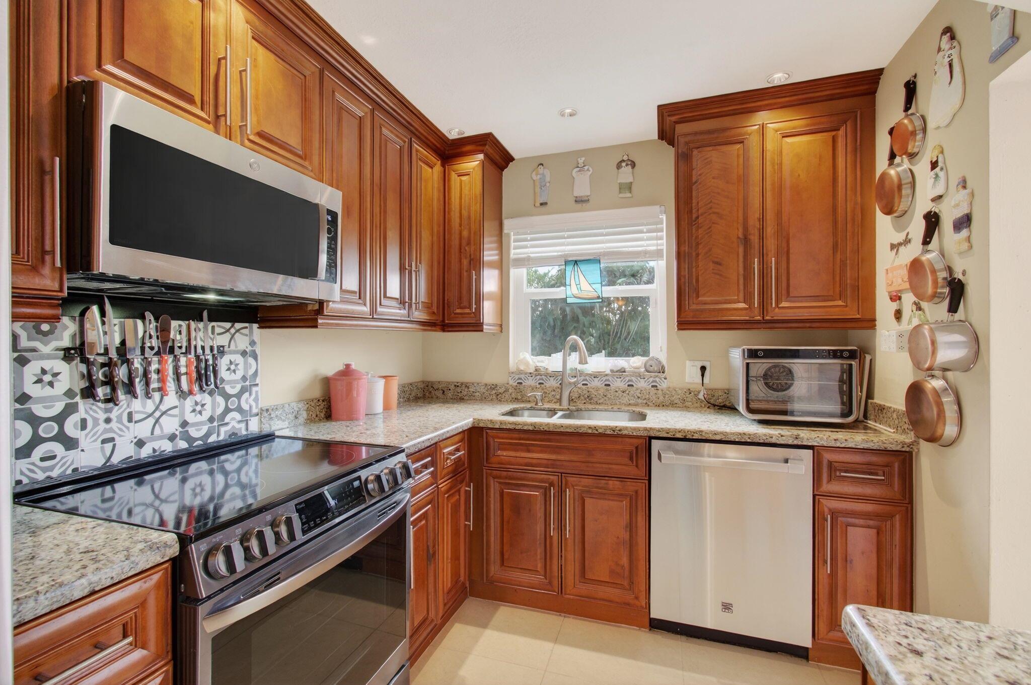 Boynton Beach, Florida, 33426, United States, 3 Bedrooms Bedrooms, ,2 BathroomsBathrooms,Residential,For Sale,2005438