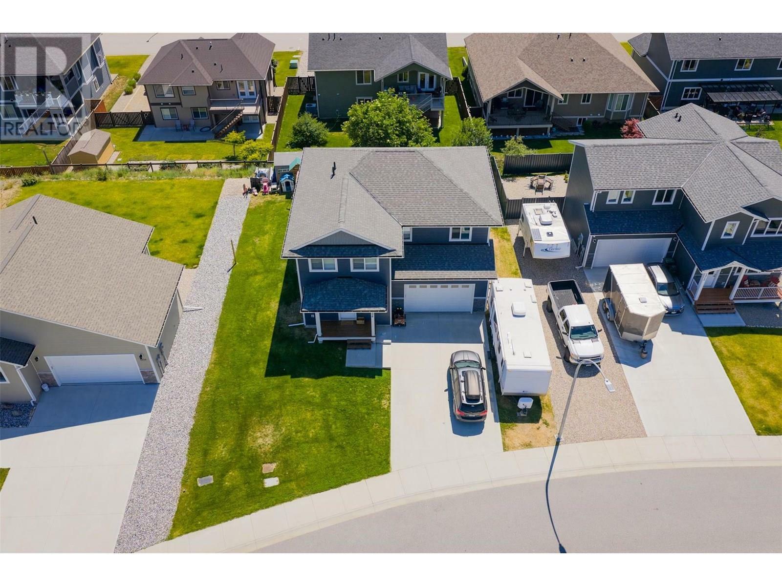 CASTLEGAR, British Columbia, V1N 4X8, CA, 6 Bedrooms Bedrooms, ,3 BathroomsBathrooms,Residential,For Sale,1883021