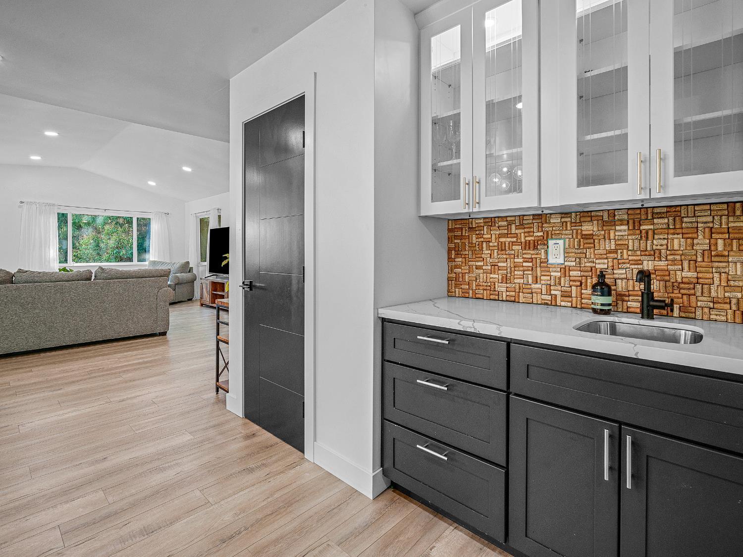 Shingle Springs, California, 95682, United States, 4 Bedrooms Bedrooms, ,3 BathroomsBathrooms,Residential,For Sale,1982328