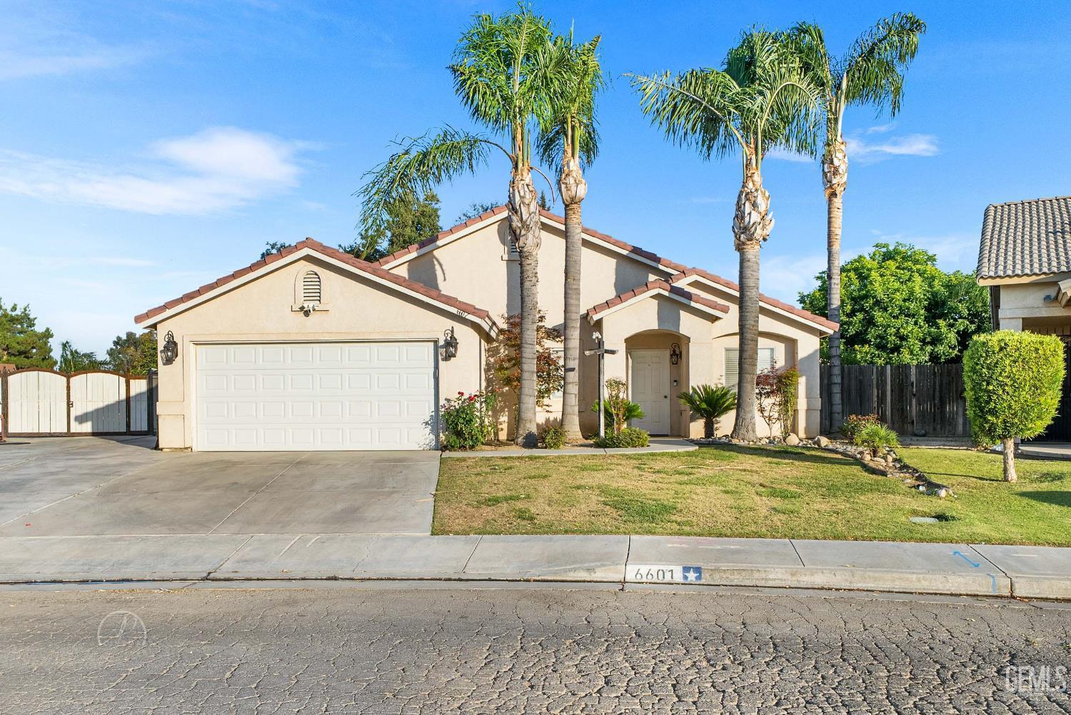 Bakersfield, California, 93313, United States, 4 Bedrooms Bedrooms, ,2 BathroomsBathrooms,Residential,For Sale,1882139