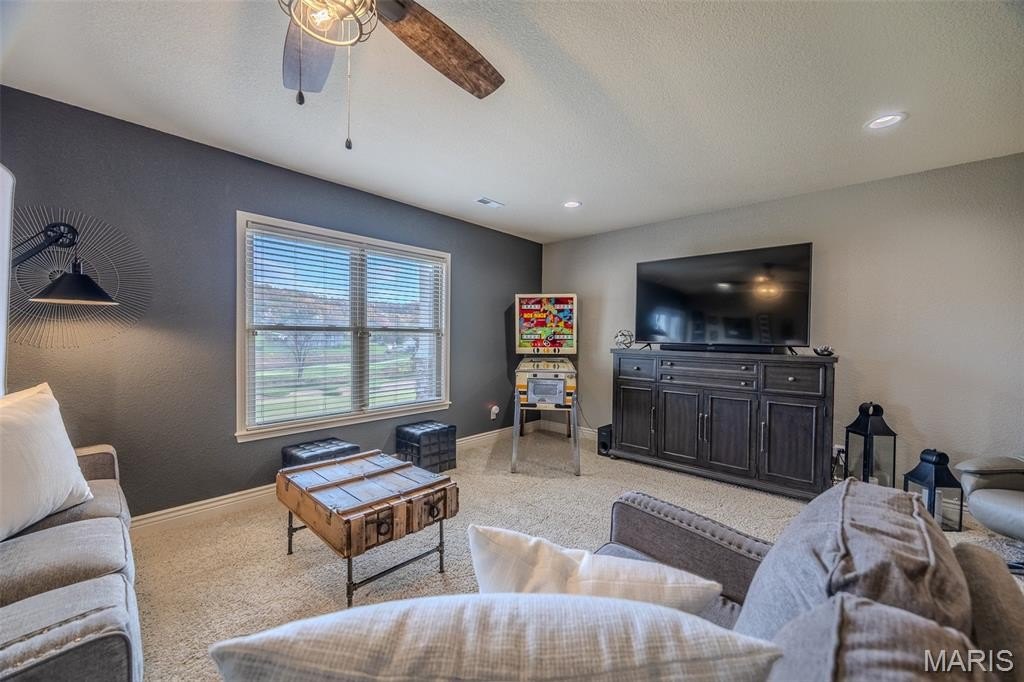 Camdenton, Missouri, 65020, United States, 3 Bedrooms Bedrooms, ,3 BathroomsBathrooms,Residential,For Sale,1989945