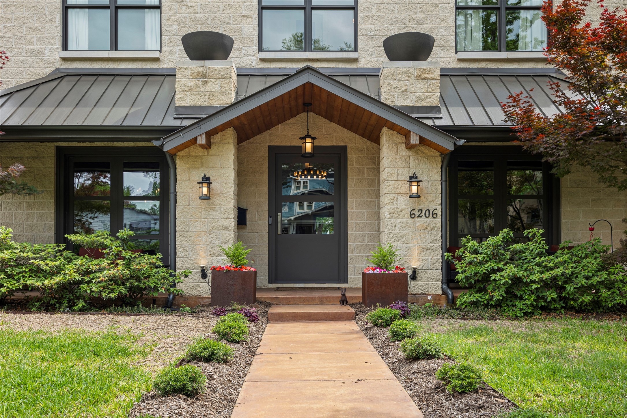 Dallas, Texas, 75214, United States, 4 Bedrooms Bedrooms, ,5 BathroomsBathrooms,Residential,For Sale,1794312