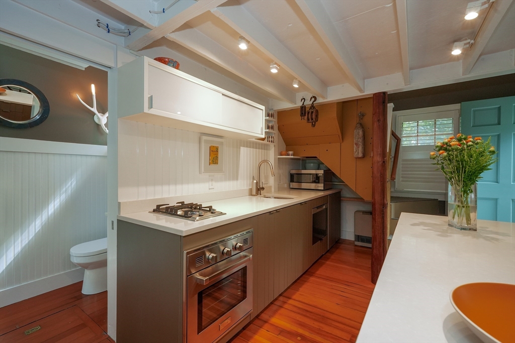 Provincetown, Massachusetts, 02657, United States, 1 Bedroom Bedrooms, ,1 BathroomBathrooms,Residential,For Sale,1933472