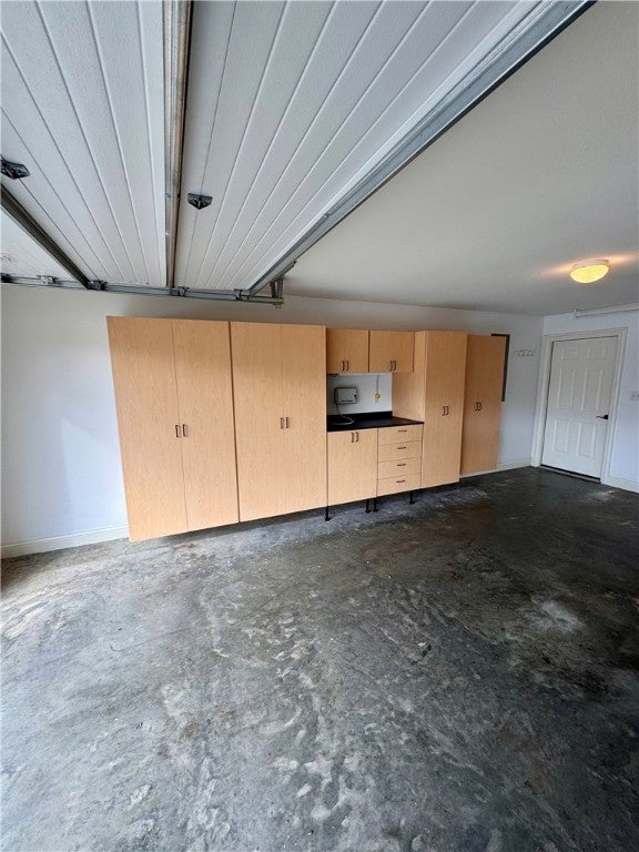 Farmington, Arkansas, 72730, United States, 4 Bedrooms Bedrooms, ,3 BathroomsBathrooms,Residential,For Sale,1998825