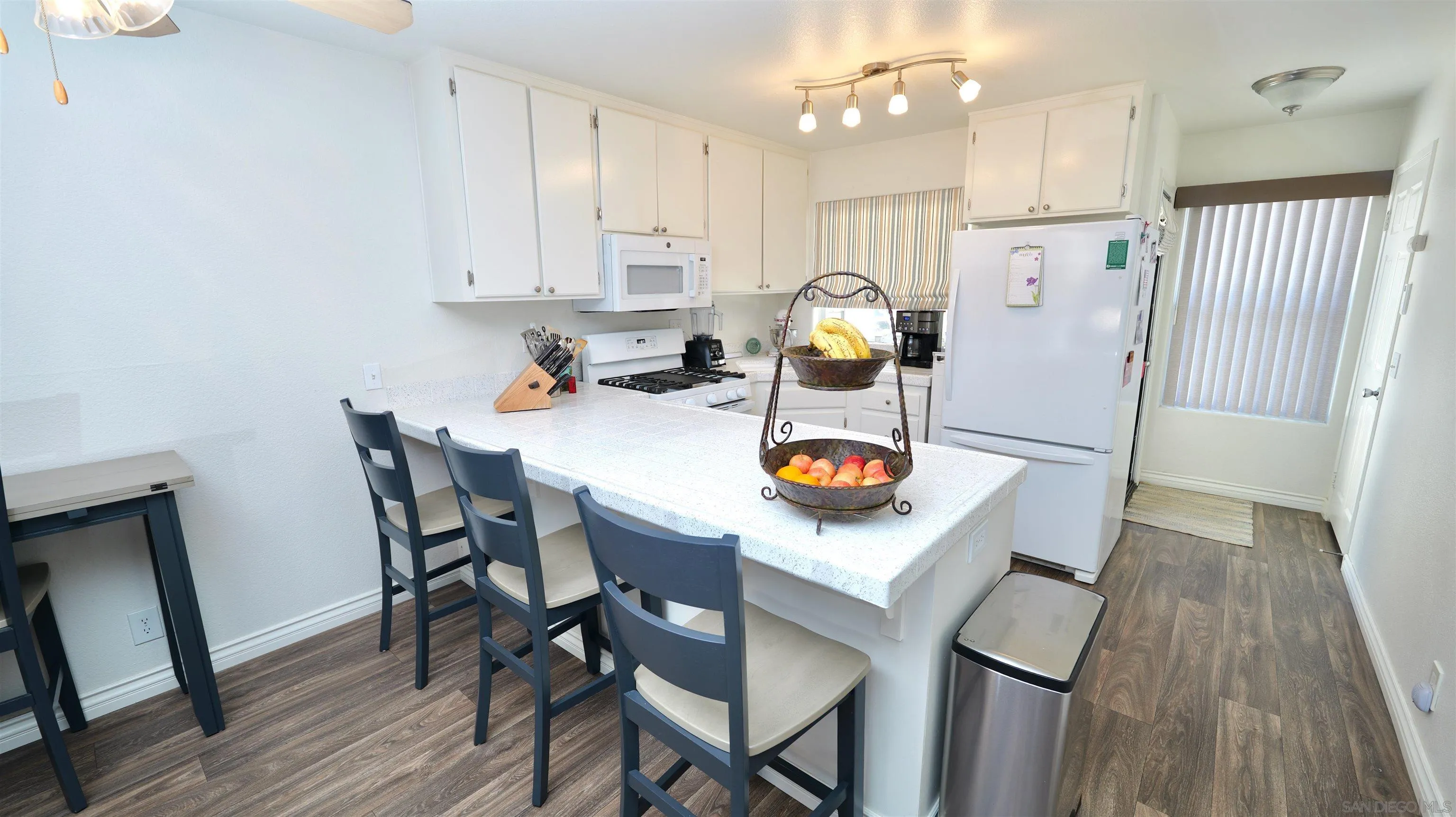 2050-2060 Garnet Ave, San Diego, California, 92109, United States, ,Residential,For Sale,2050-2060 Garnet Ave,1541174