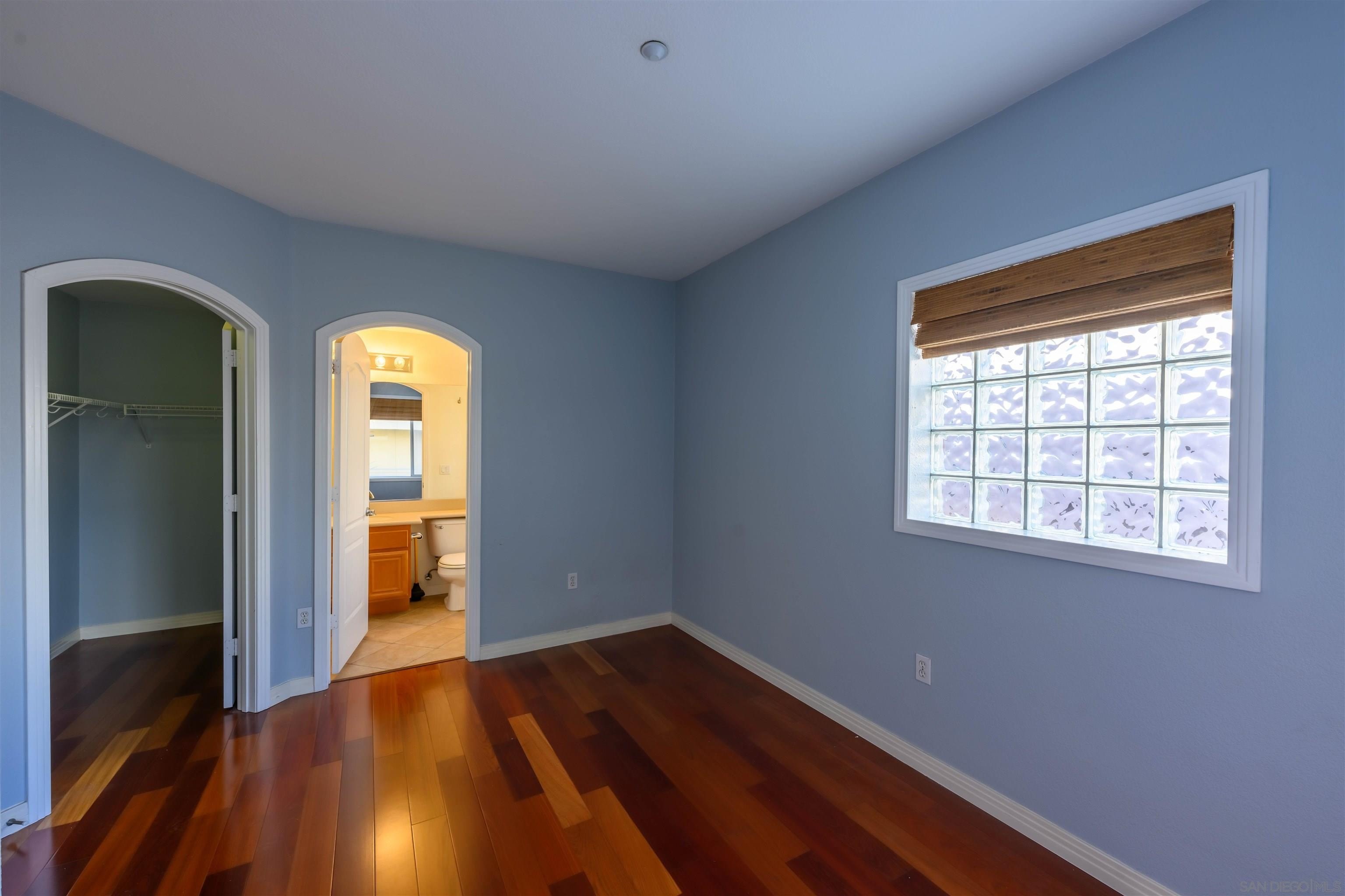 San Diego, California, 92101, United States, 2 Bedrooms Bedrooms, ,3 BathroomsBathrooms,Residential,For Sale,1713203