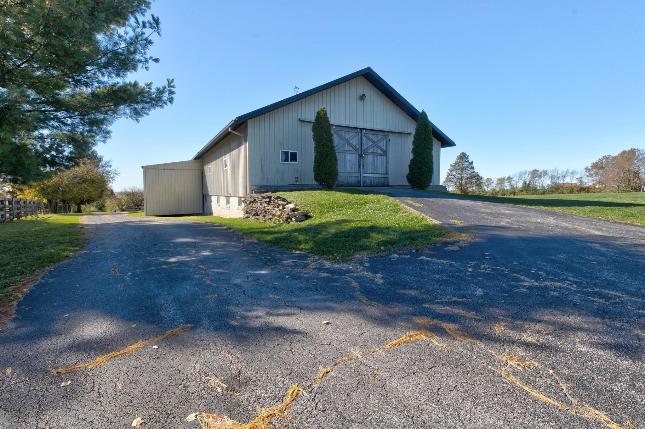 Winchester, Kentucky, 40391, United States, 3 Bedrooms Bedrooms, ,3 BathroomsBathrooms,Residential,For Sale,1992796