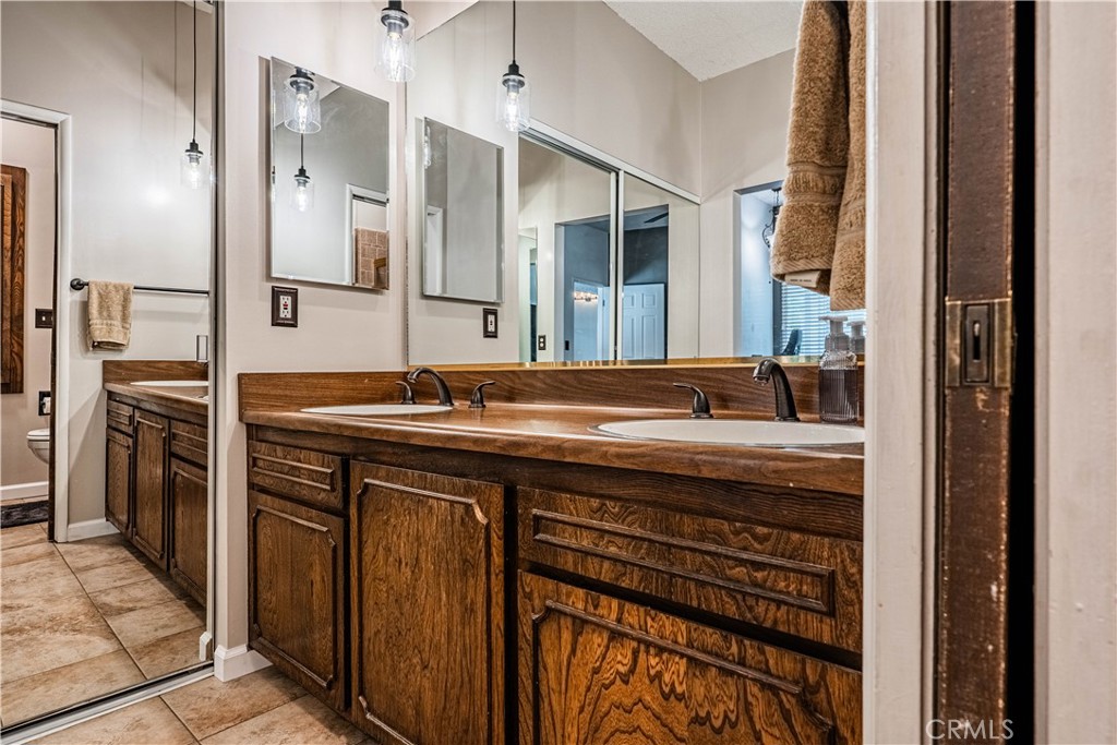 CANYON LAKE, California, 92587, United States, 3 Bedrooms Bedrooms, ,3 BathroomsBathrooms,Residential,For Sale,1827222