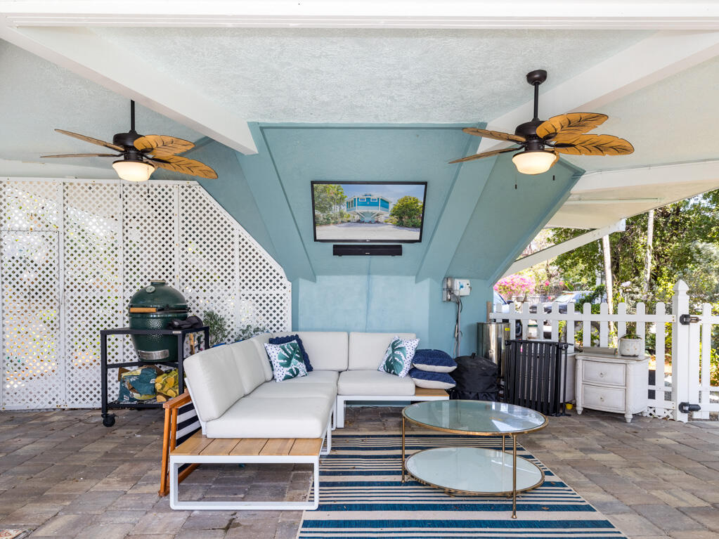 Big Coppitt, Florida, 33040, United States, 2 Bedrooms Bedrooms, ,2 BathroomsBathrooms,Residential,For Sale,1990333