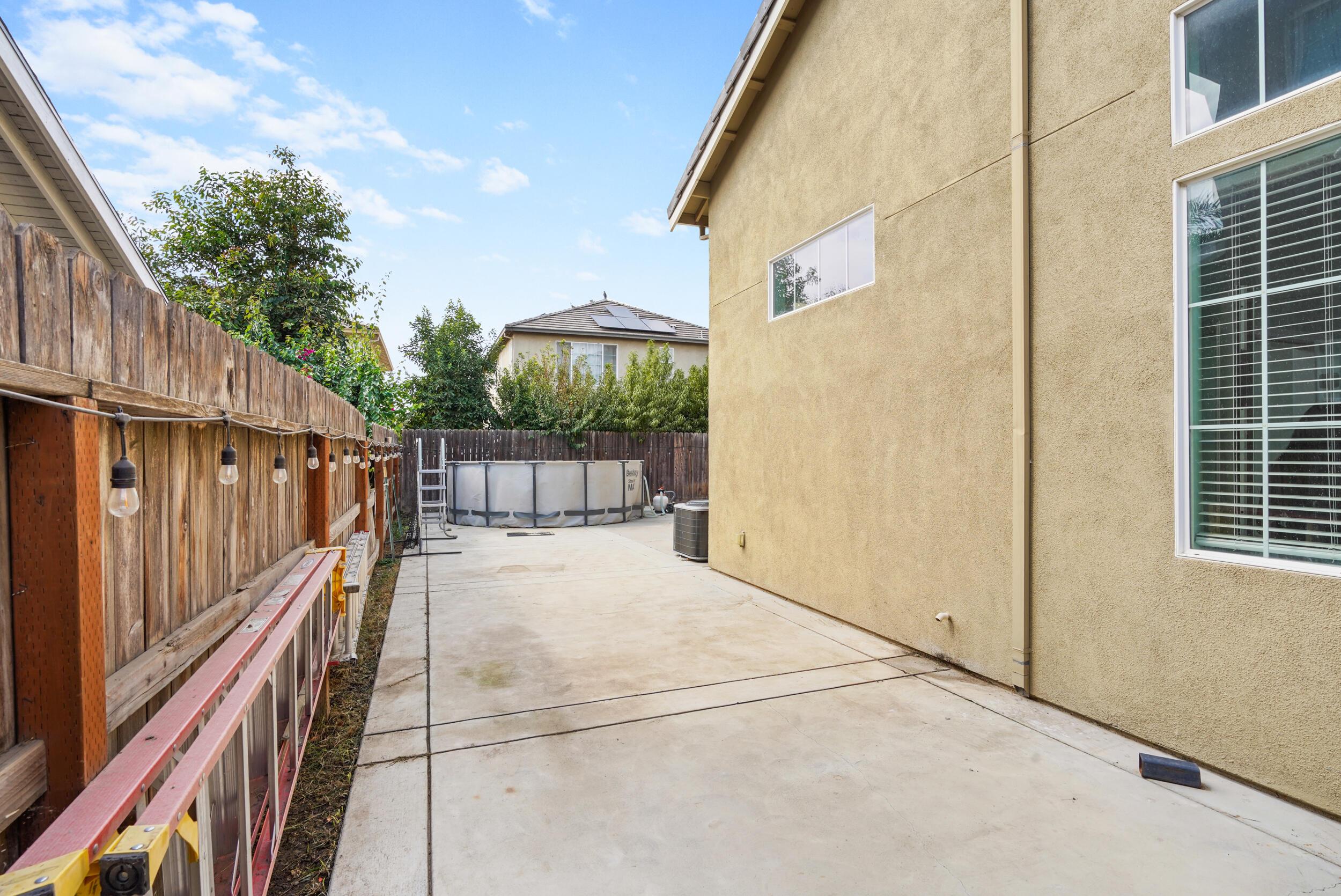 Porterville, California, 93257, United States, 5 Bedrooms Bedrooms, ,3 BathroomsBathrooms,Residential,For Sale,1983306