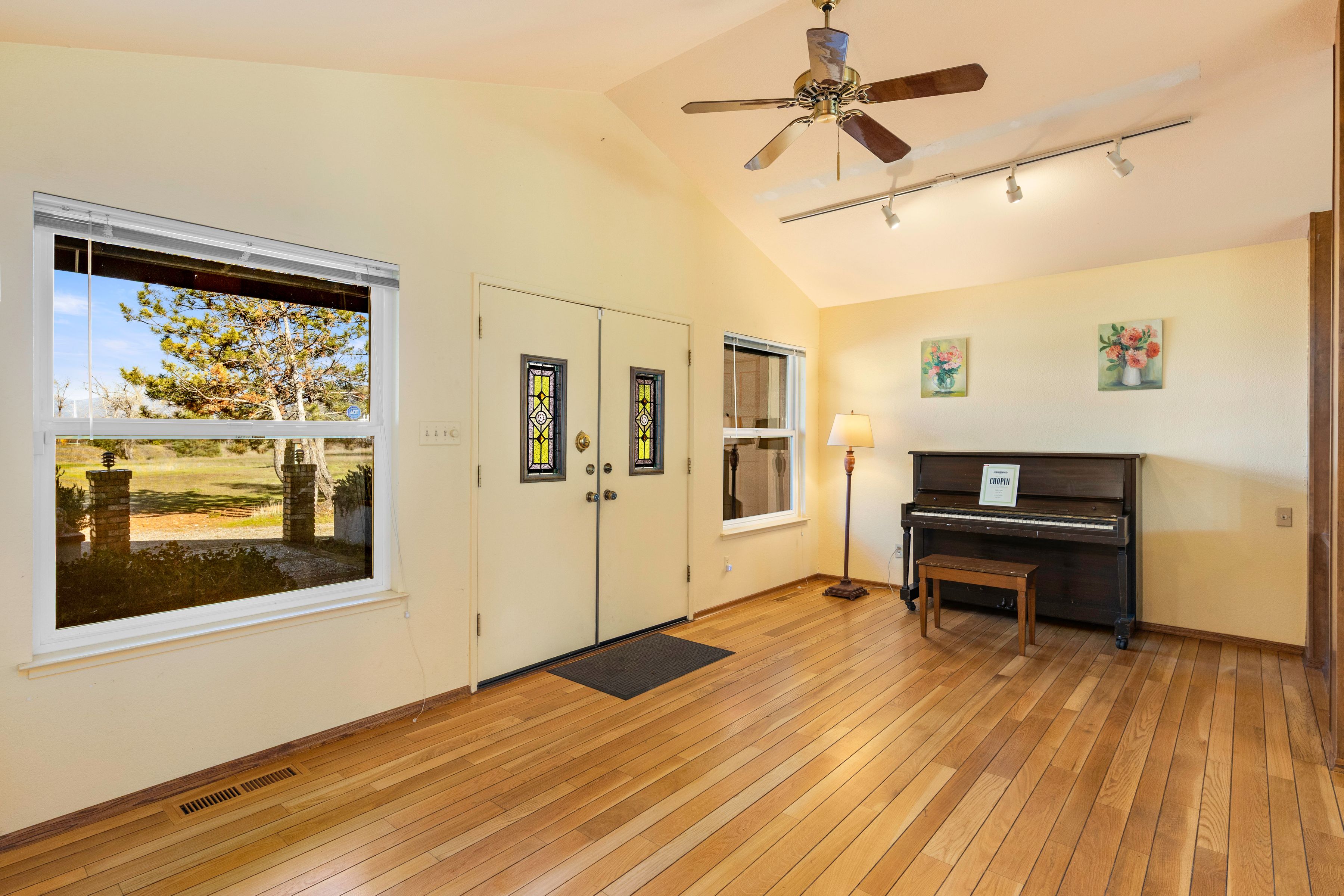  4962 Gaddy Lane - 物件實景