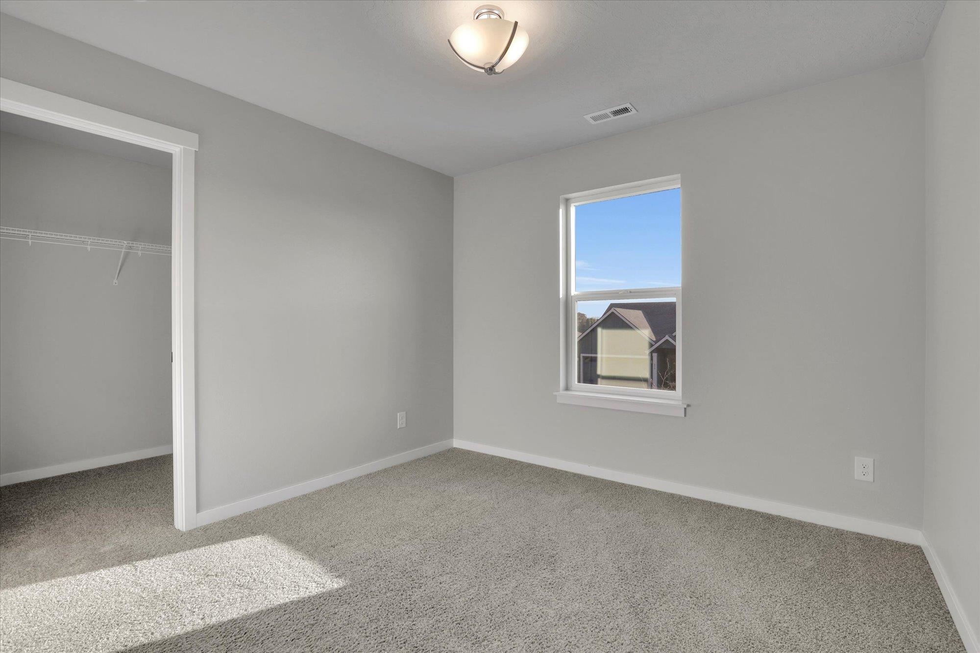 Liberty Lake, Washington, 99019, United States, 3 Bedrooms Bedrooms, ,3 BathroomsBathrooms,Residential,For Sale,1950733