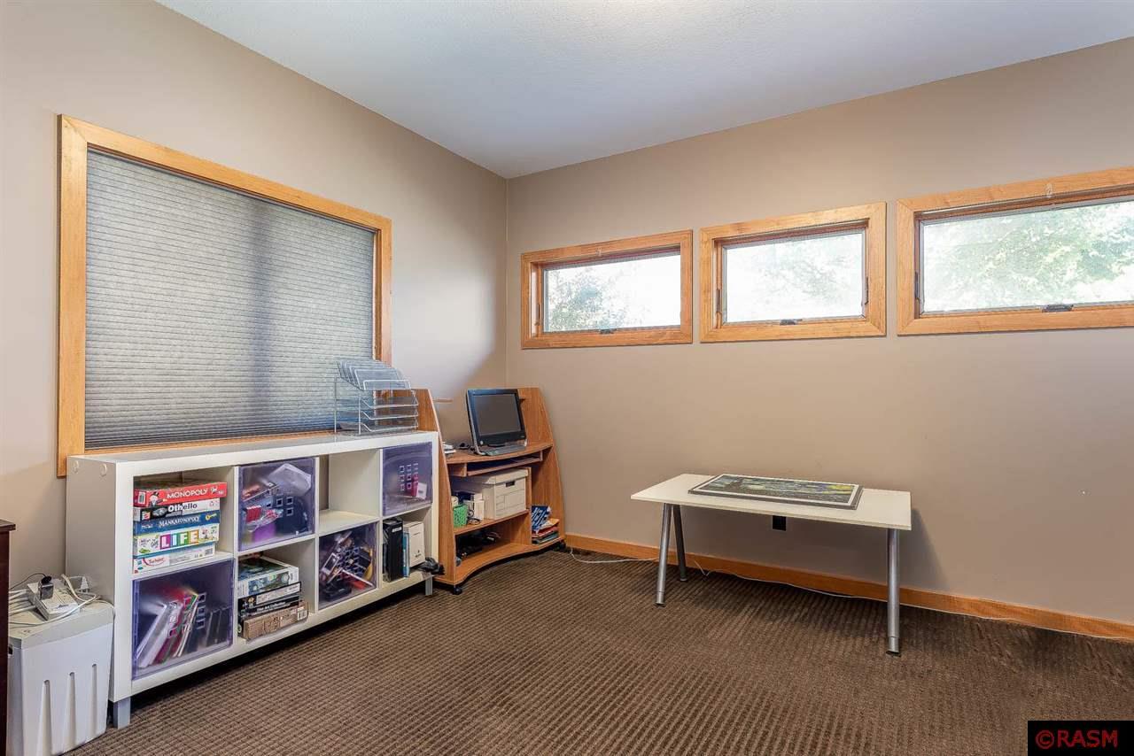 Mankato, Minnesota, 56001, United States, 5 Bedrooms Bedrooms, ,3 BathroomsBathrooms,Residential,For Sale,1976470