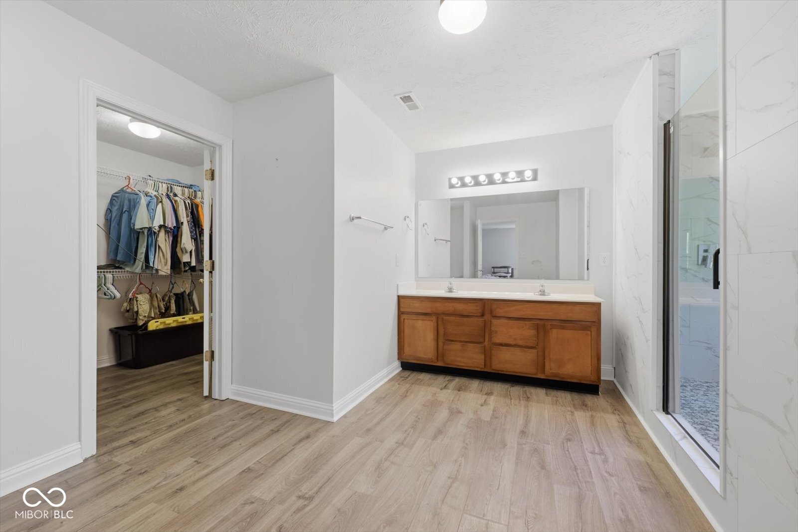 Nashville, Indiana, 47448, United States, 4 Bedrooms Bedrooms, ,3 BathroomsBathrooms,Residential,For Sale,2033117