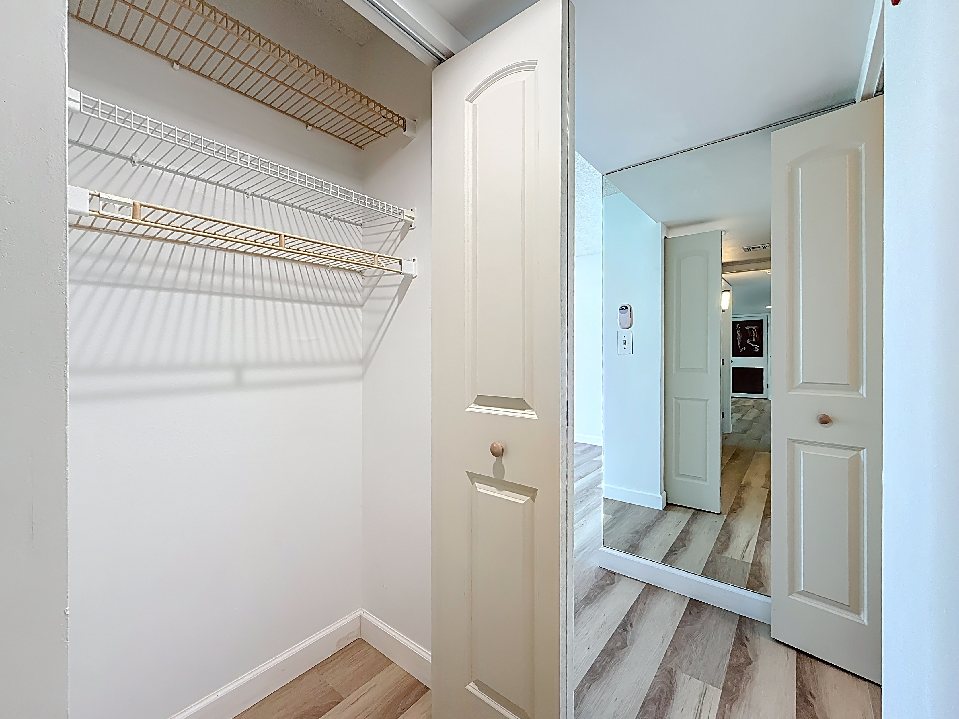 Treasure Island, Florida, 33706, United States, 3 Bedrooms Bedrooms, ,3 BathroomsBathrooms,Residential,For Sale,1983307