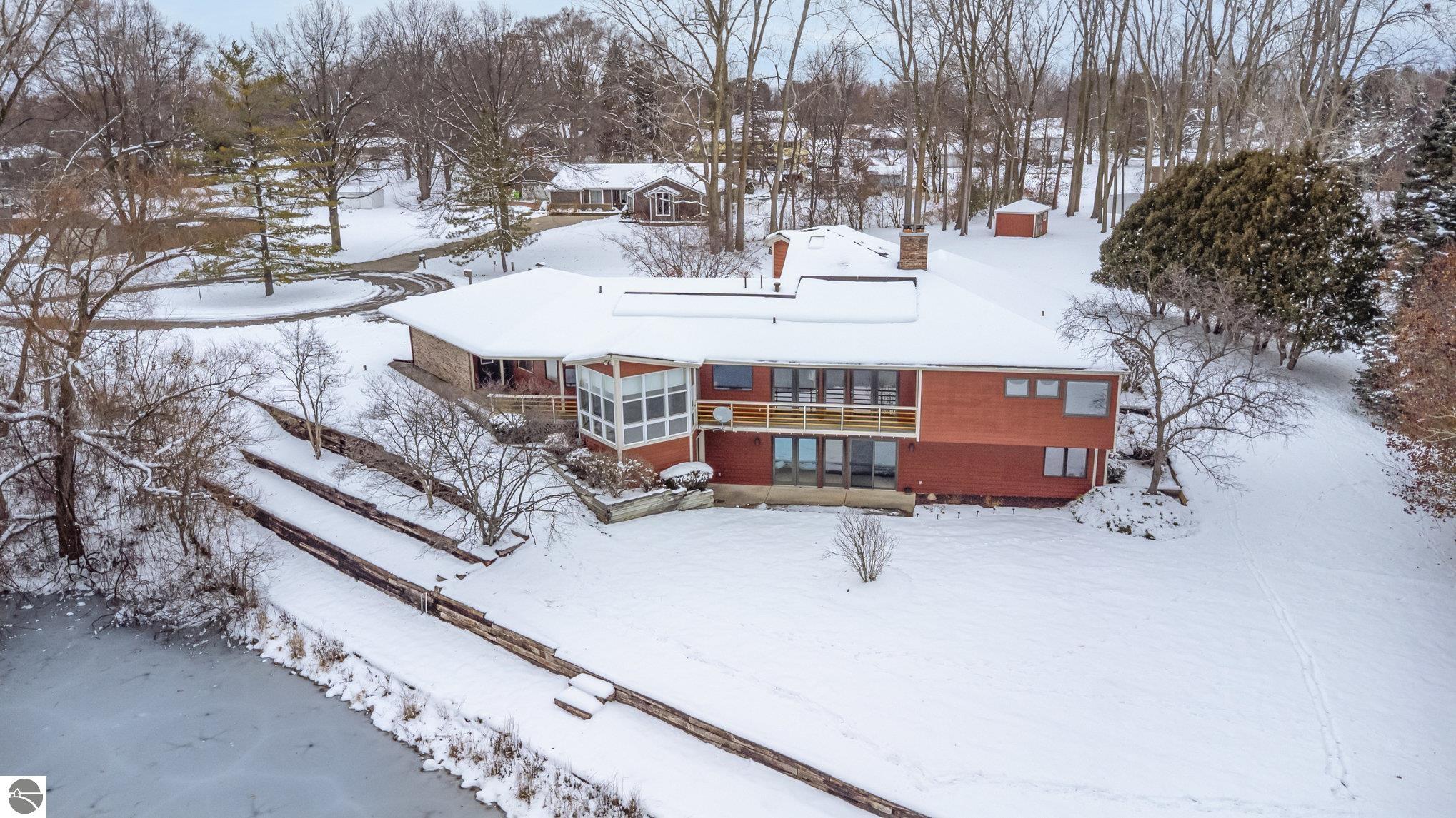 Alma, Michigan, 48801, United States, 5 Bedrooms Bedrooms, ,4 BathroomsBathrooms,Residential,For Sale,2000371