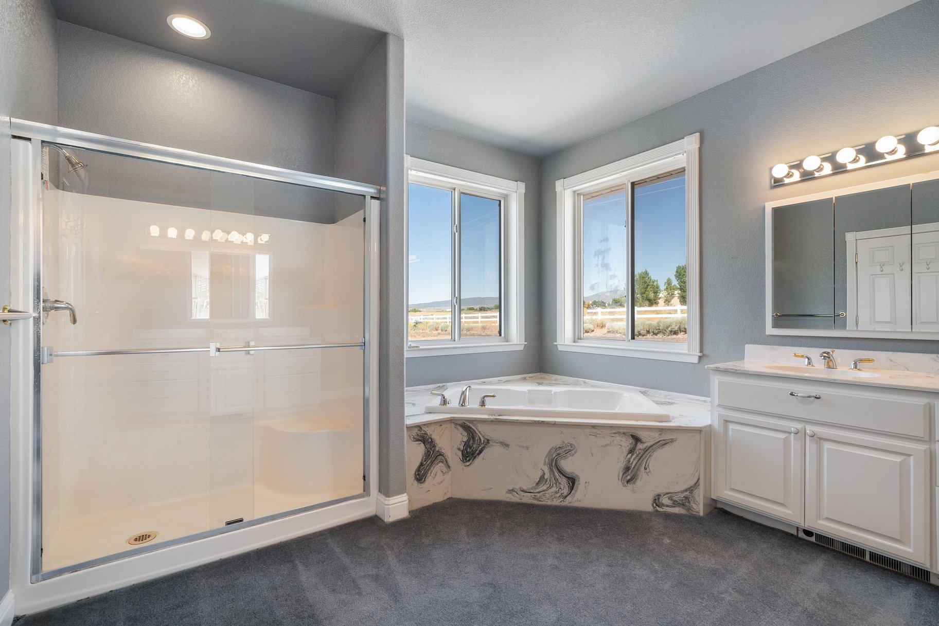  where  privacy meets convenience in gardnerville - 物件實景