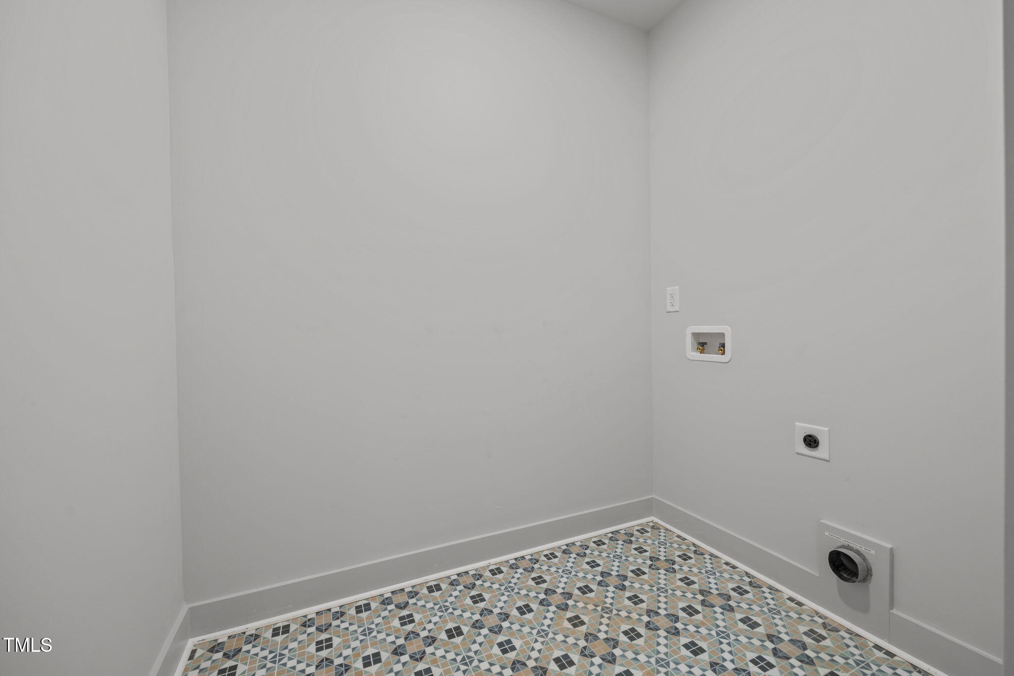 Spring Hope, North Carolina, 27882, United States, 3 Bedrooms Bedrooms, ,3 BathroomsBathrooms,Residential,For Sale,1903776