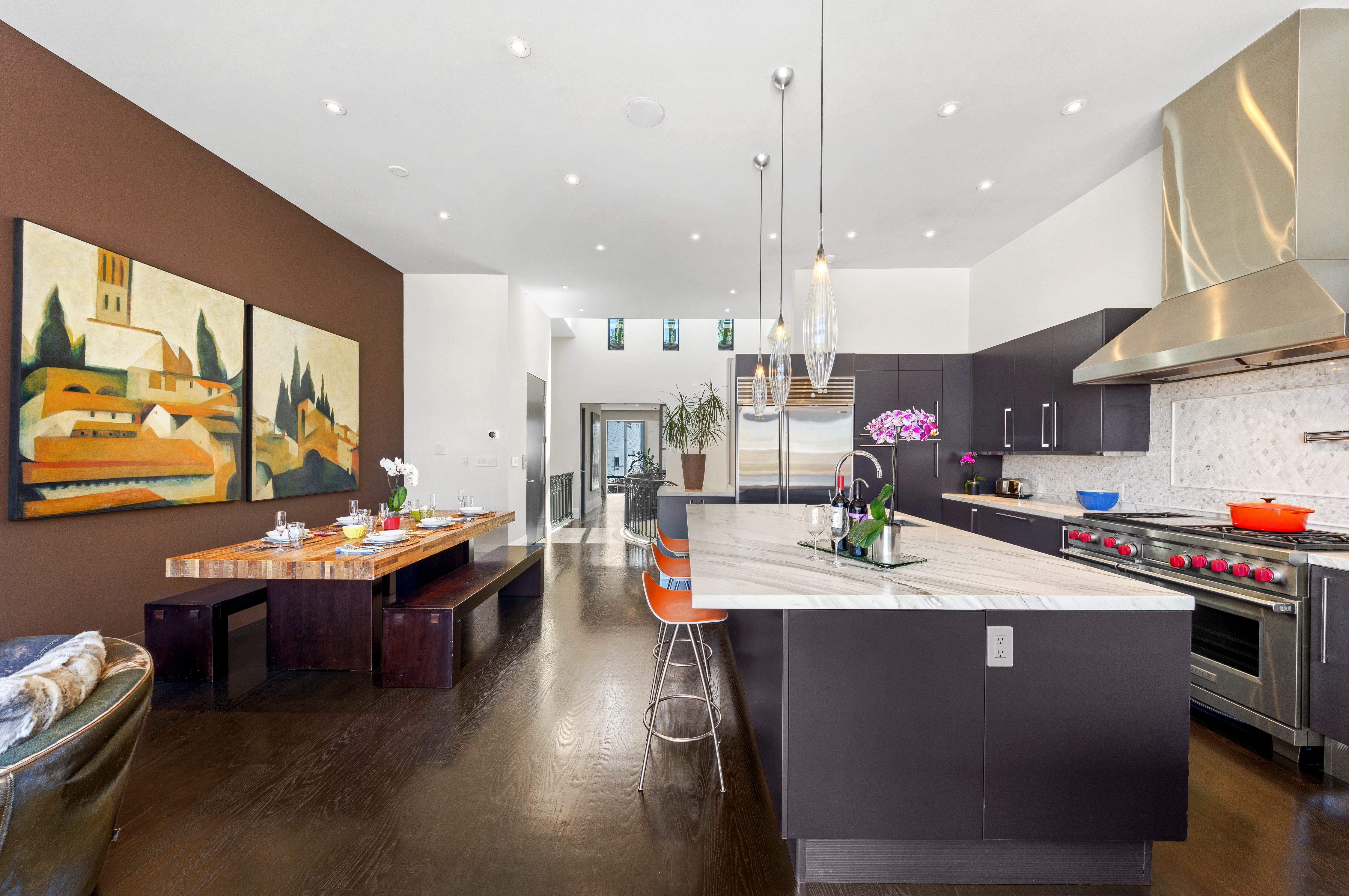  Spectacular Renovated SOMA Home with Rare Museum-Like 7-Car Garage - 物件實景