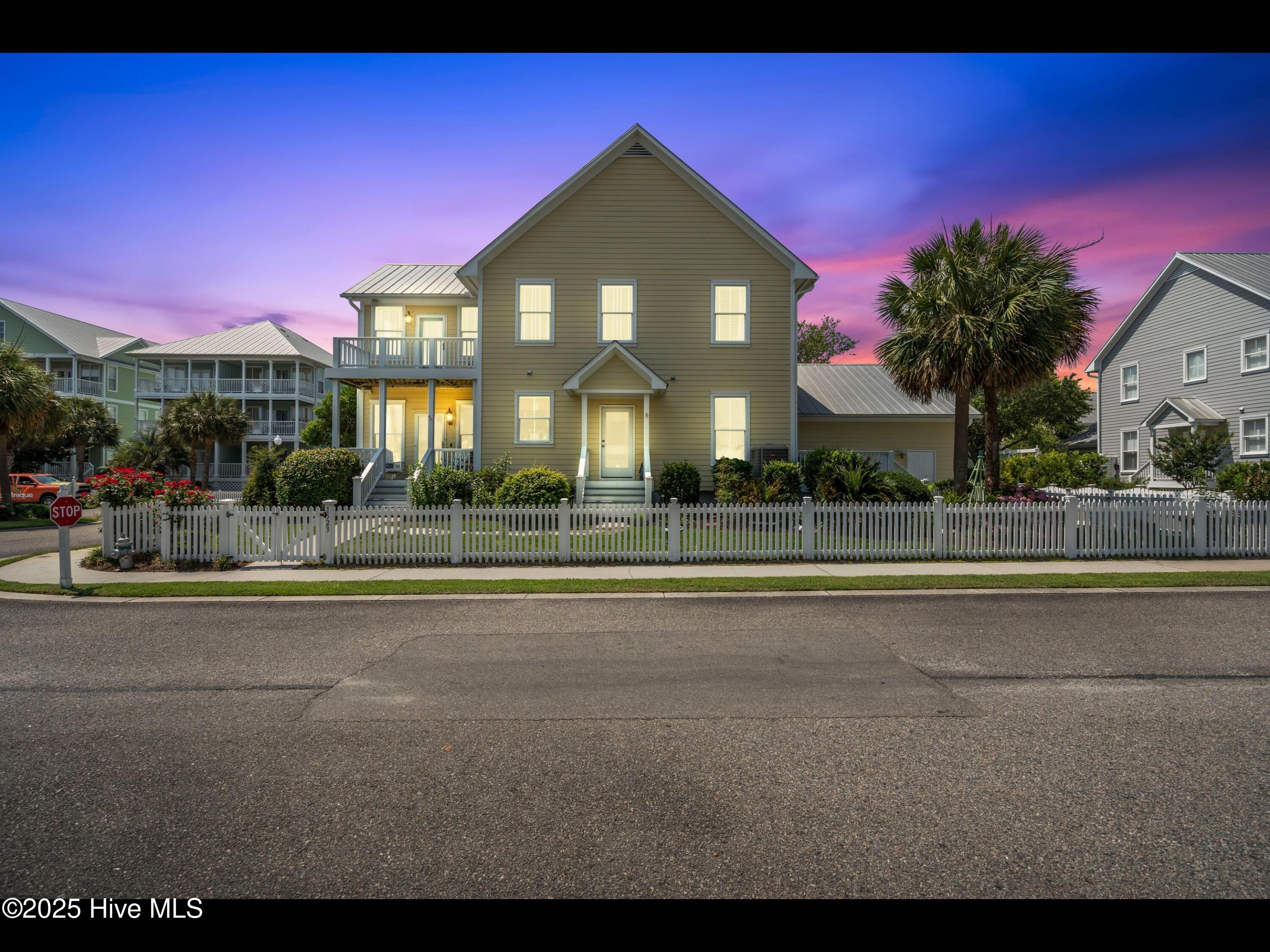 Carolina Beach, North Carolina, 28428, United States, 3 Bedrooms Bedrooms, ,3 BathroomsBathrooms,Residential,For Sale,1846629