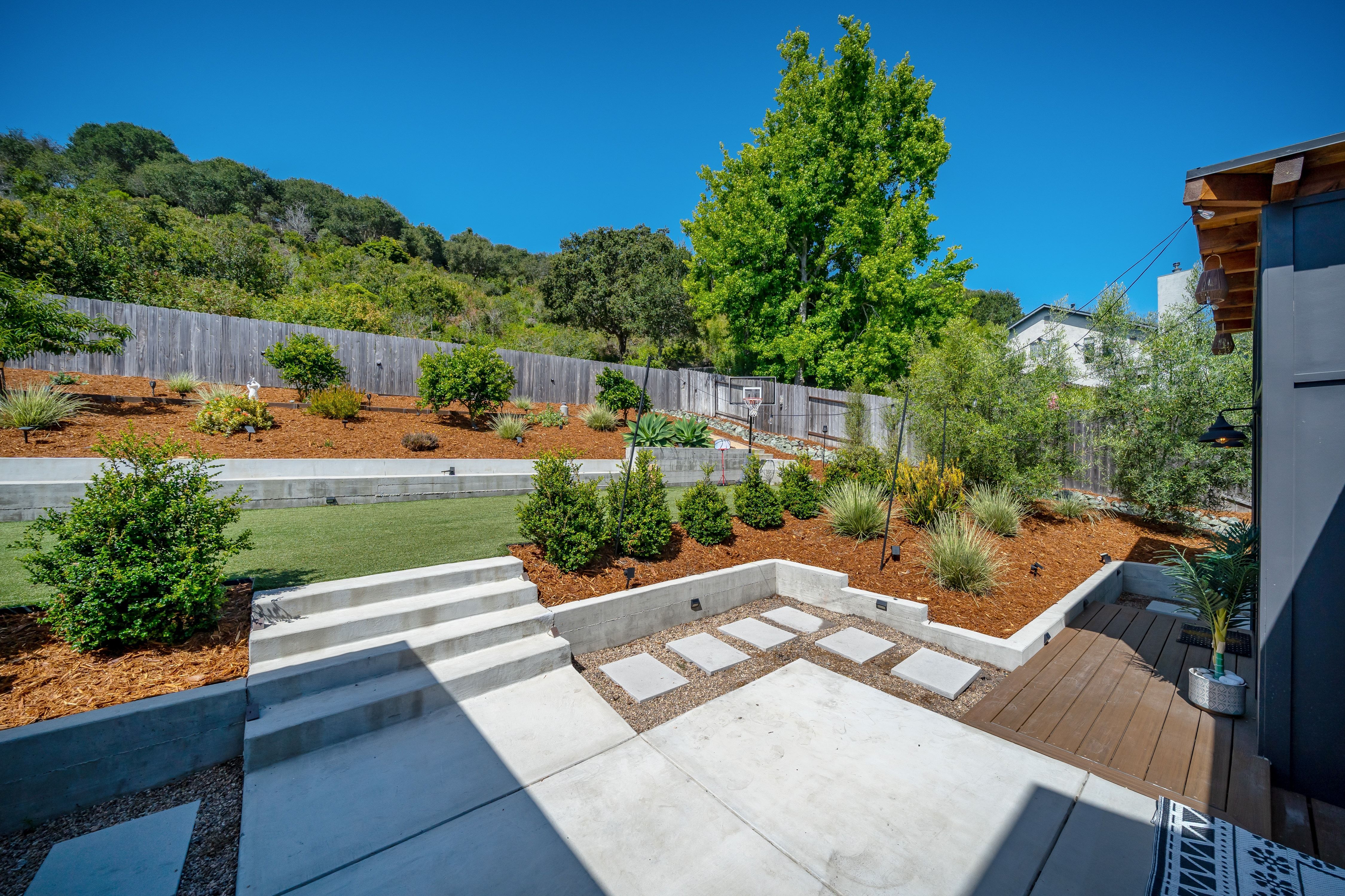  California Coastal Living Meets Modern Farmhouse Design - 物件實景