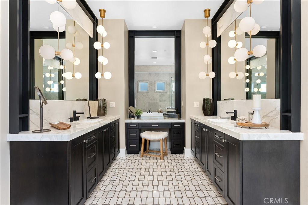 Yorba Linda, California, 92886, United States, 4 Bedrooms Bedrooms, ,4 BathroomsBathrooms,Residential,For Sale,1989032