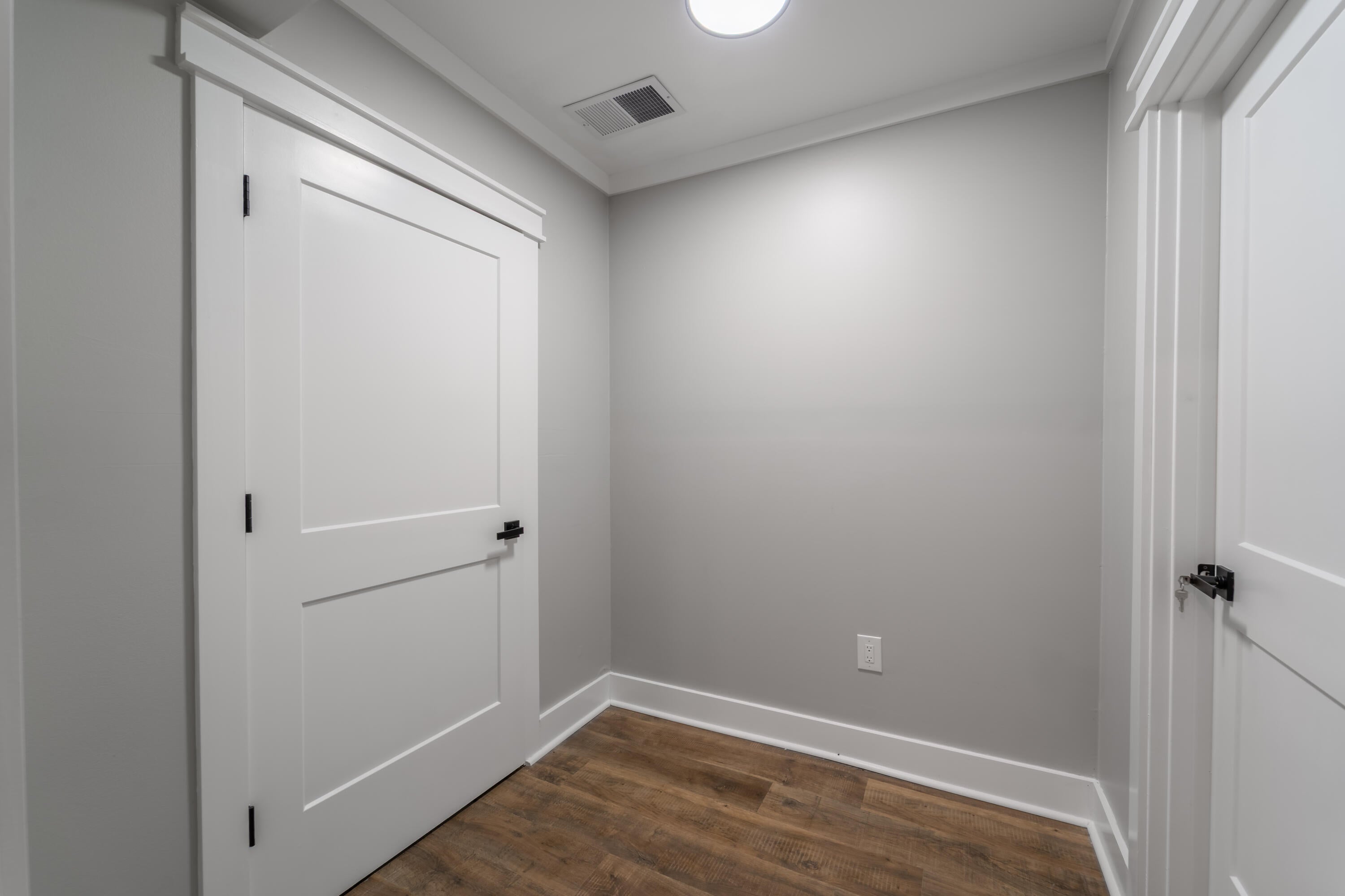 Berea, Kentucky, 40403, United States, 4 Bedrooms Bedrooms, ,4 BathroomsBathrooms,Residential,For Sale,1979235